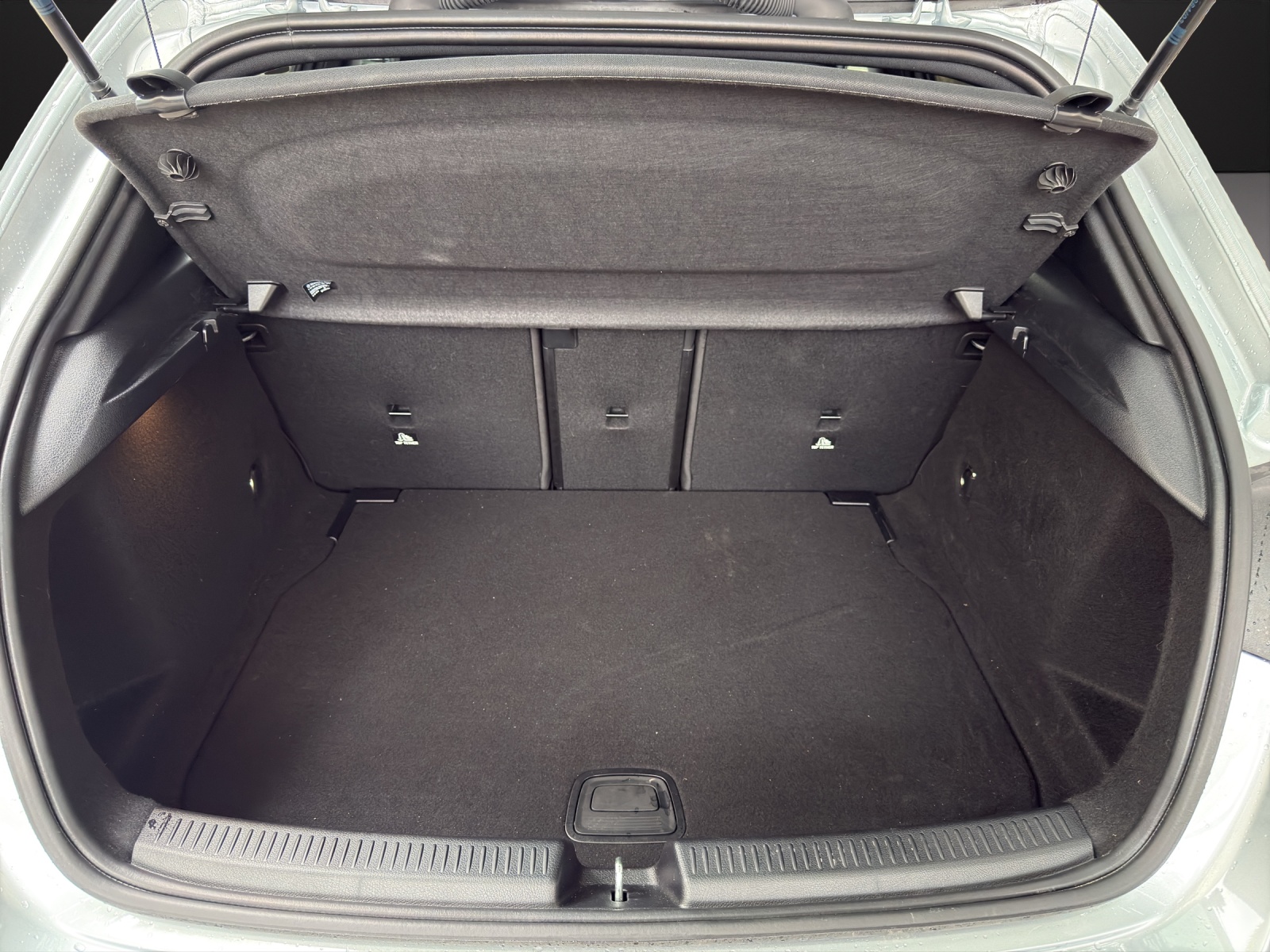 MERCEDES-BENZ A 220 4Matic 8G-DCT-image-15