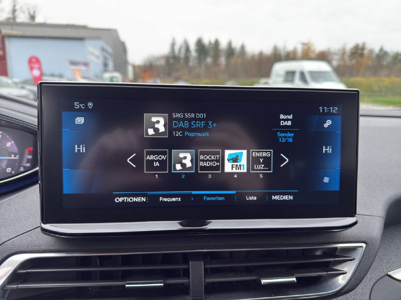 PEUGEOT 5008 1.2 PureTech Allure Pack EAT8-image-7