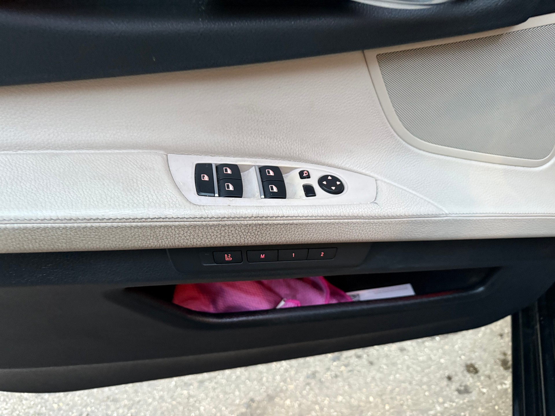 BMW 730d-image-8