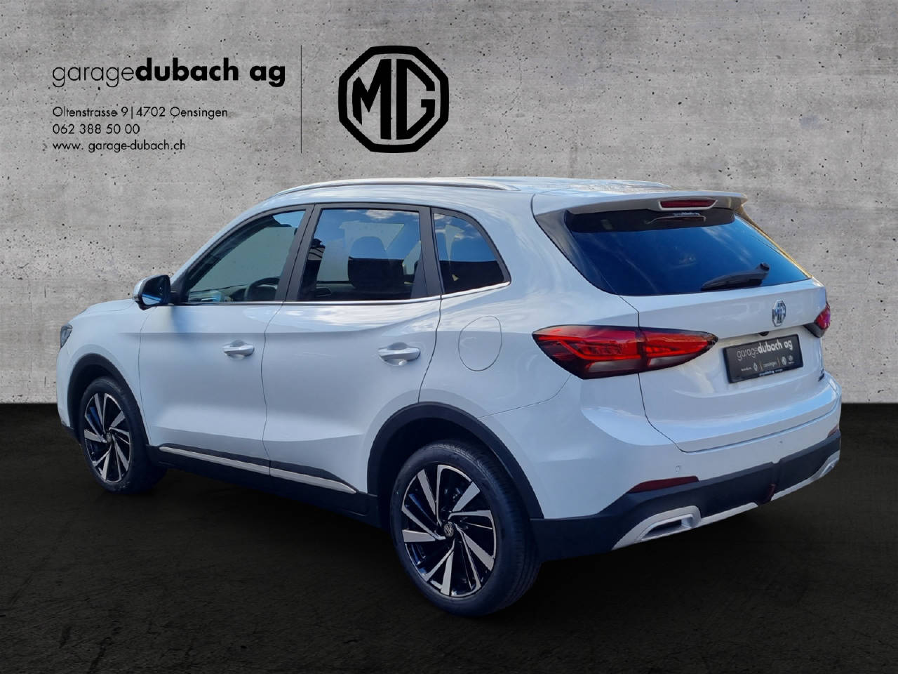 MG ZS 1.5 Hybrid+ Luxury-showroom-element-3