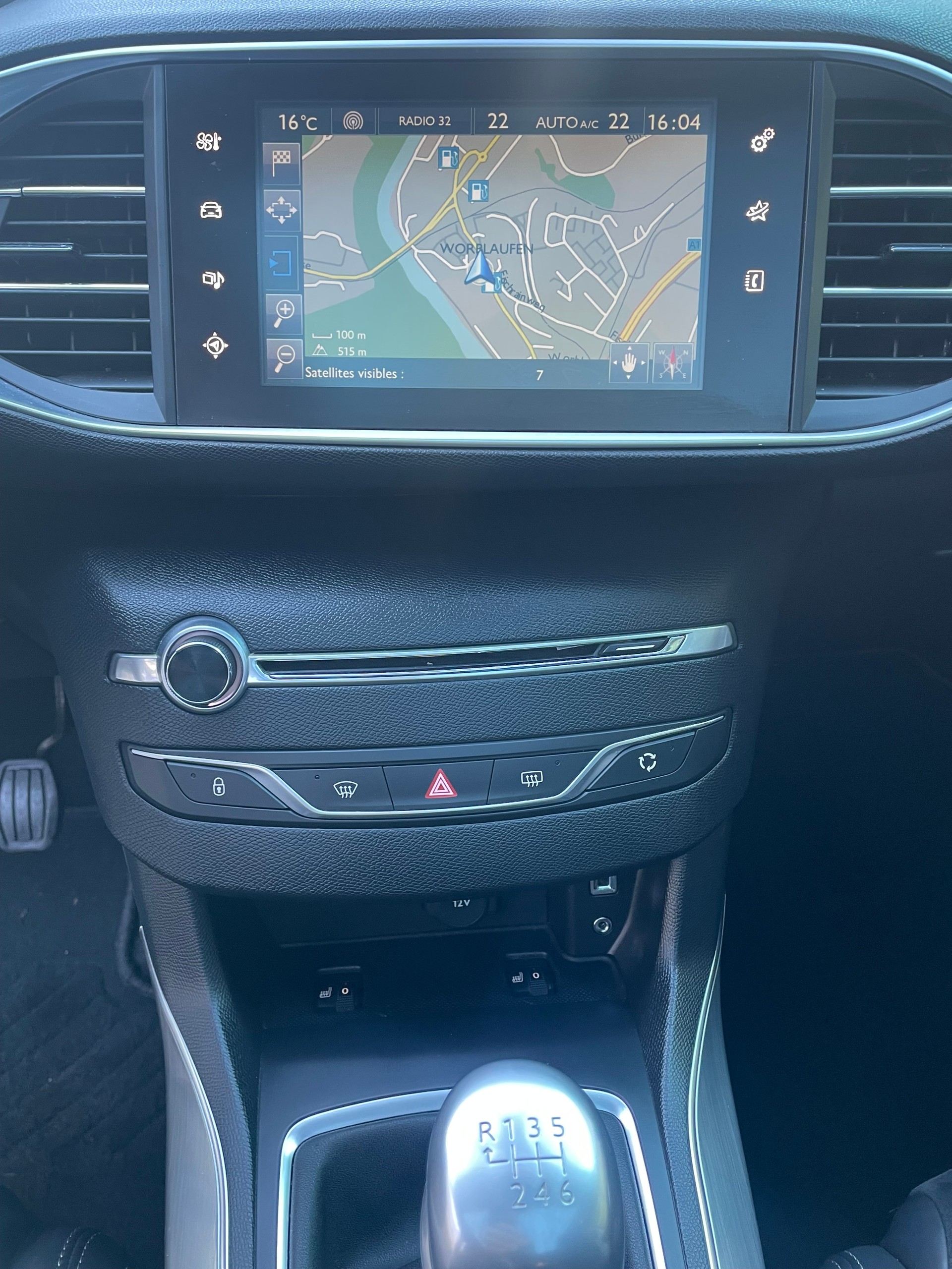 PEUGEOT 308 1.2 THP Féline-image-11