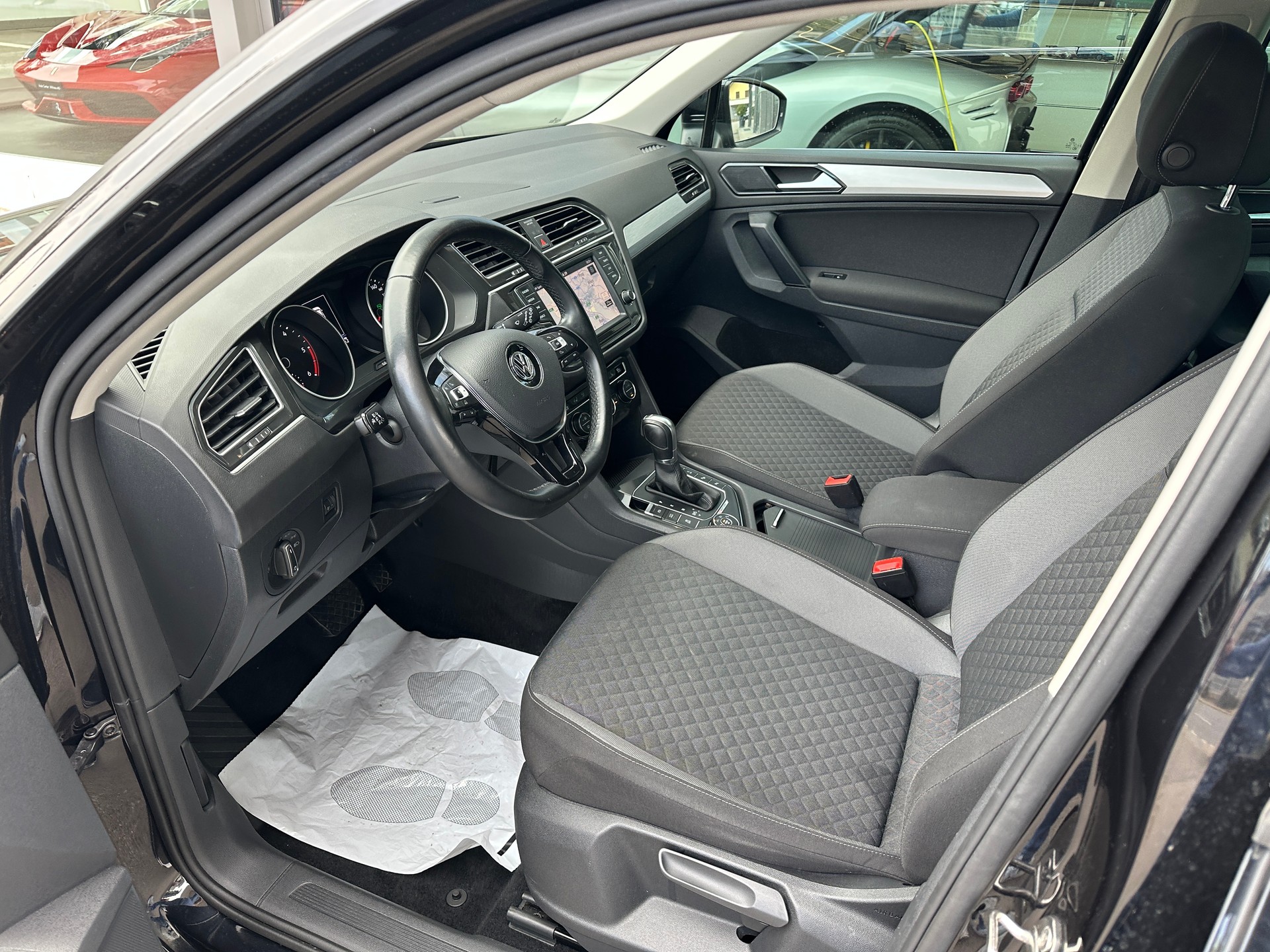 VW Tiguan 2.0 TDI SCR Comfortline 4Motion DSG-image-15