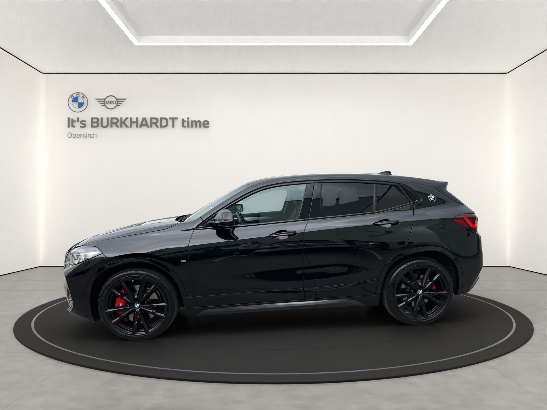BMW X2 M35i-showroom-element-1