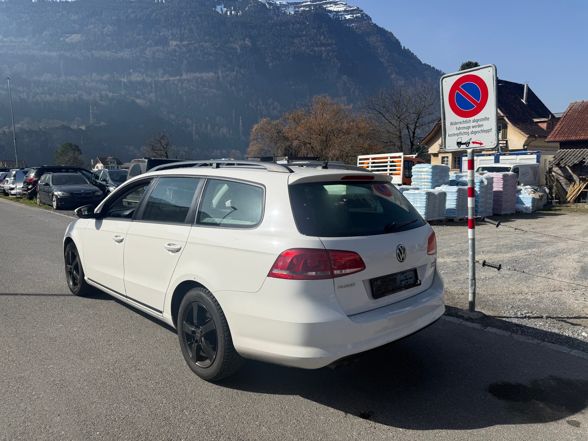 VW Passat Variant 2.0 TDI BMT Trendline-showroom-element-2