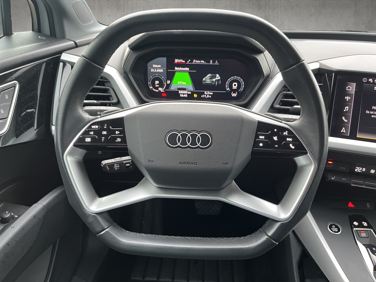 AUDI Q4 e-tron 45 quattro-image-11