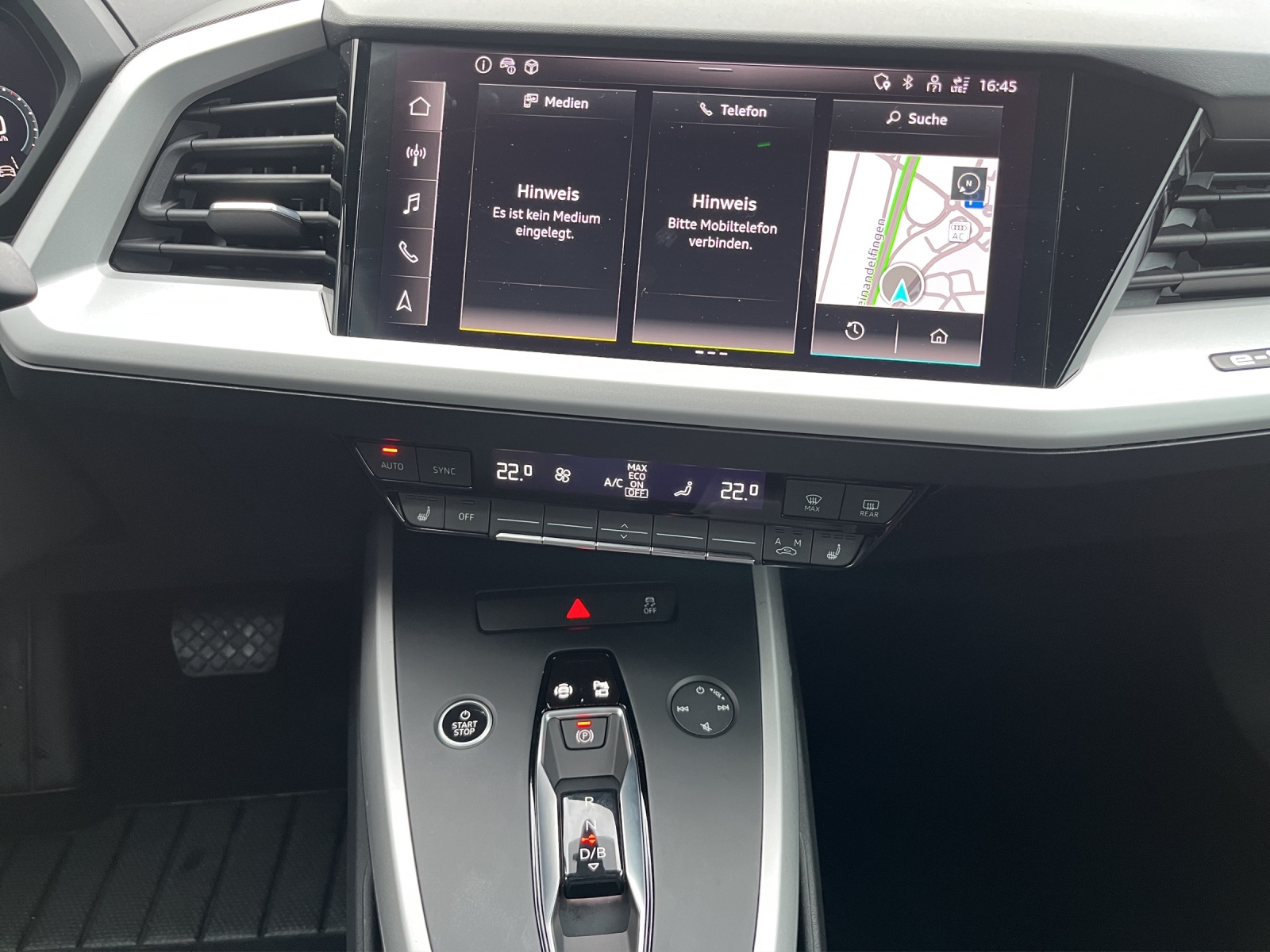 AUDI Q4 e-tron 45 quattro-image-10