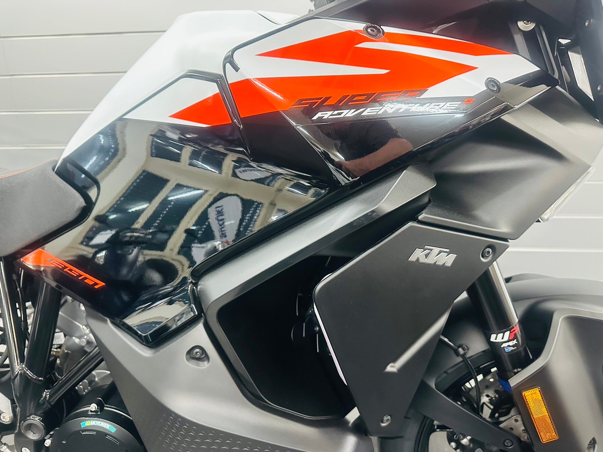 KTM 1390 Super Adventure S-image-1