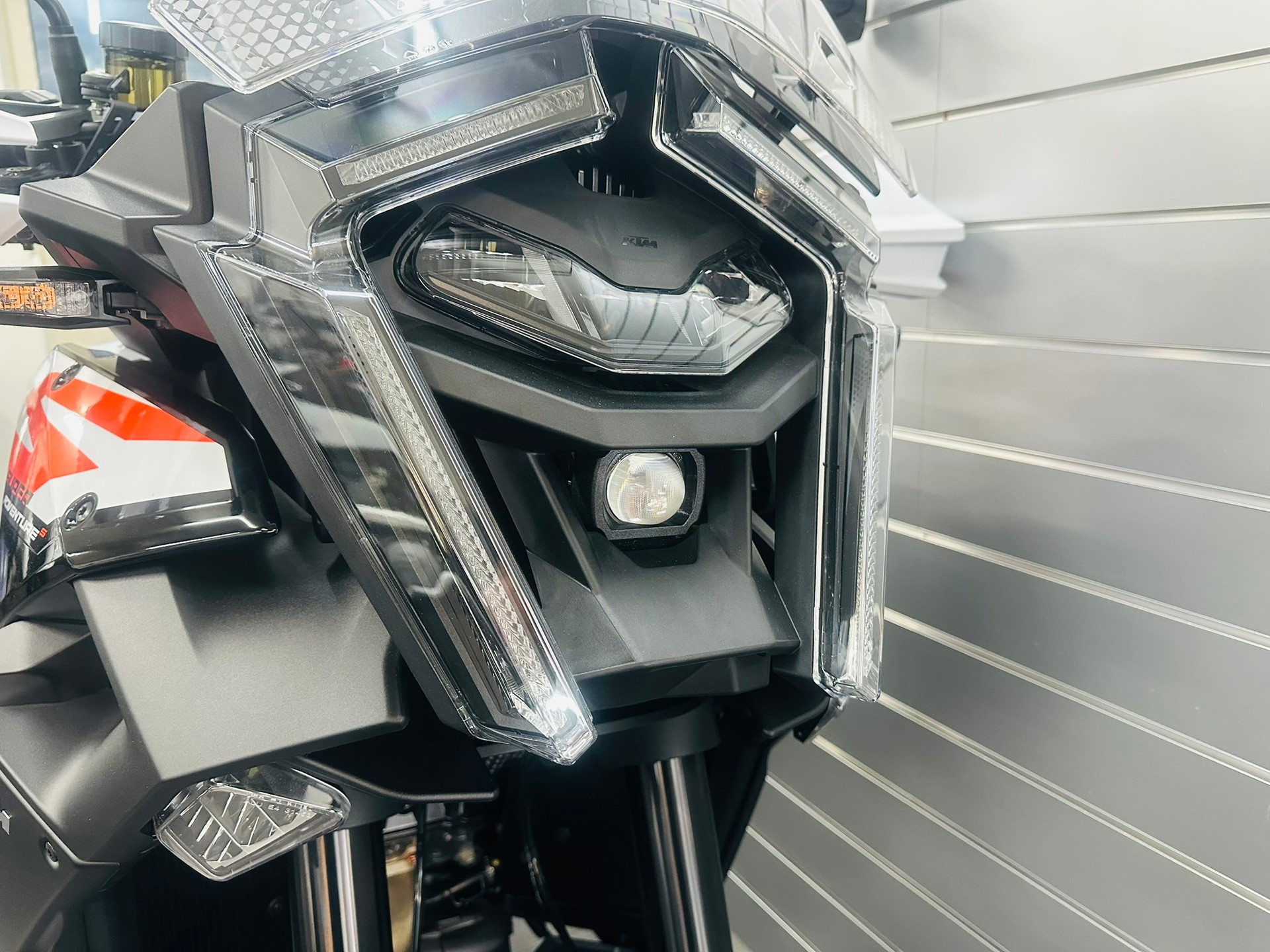KTM 1390 Super Adventure S-image-7
