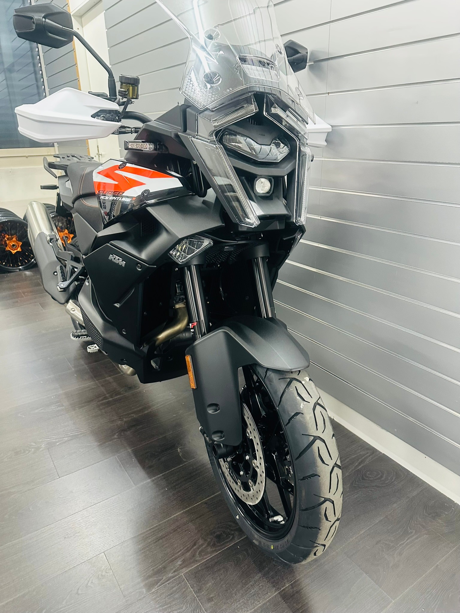 KTM 1390 Super Adventure S-image-2