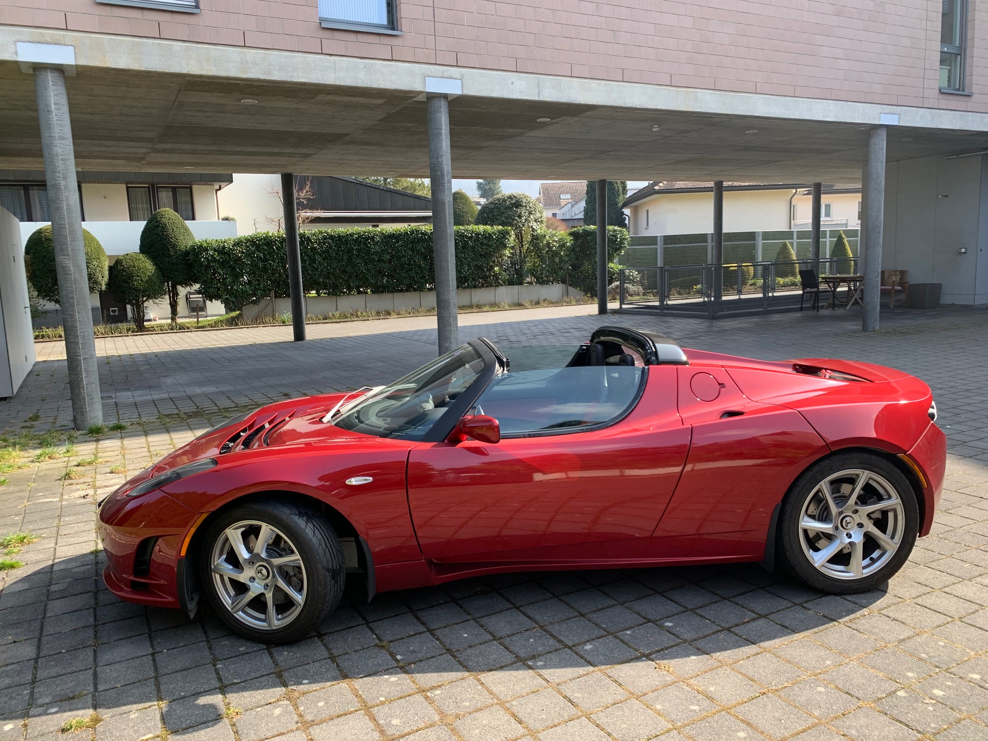 TESLA Roadster-image-5