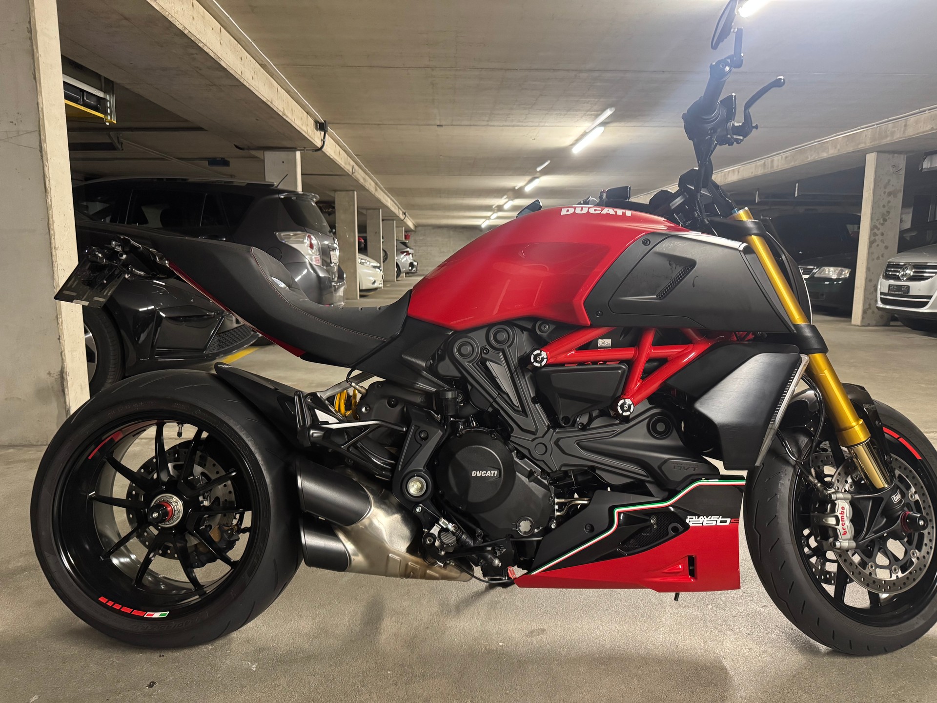 DUCATI Diavel 1260 S-image-2