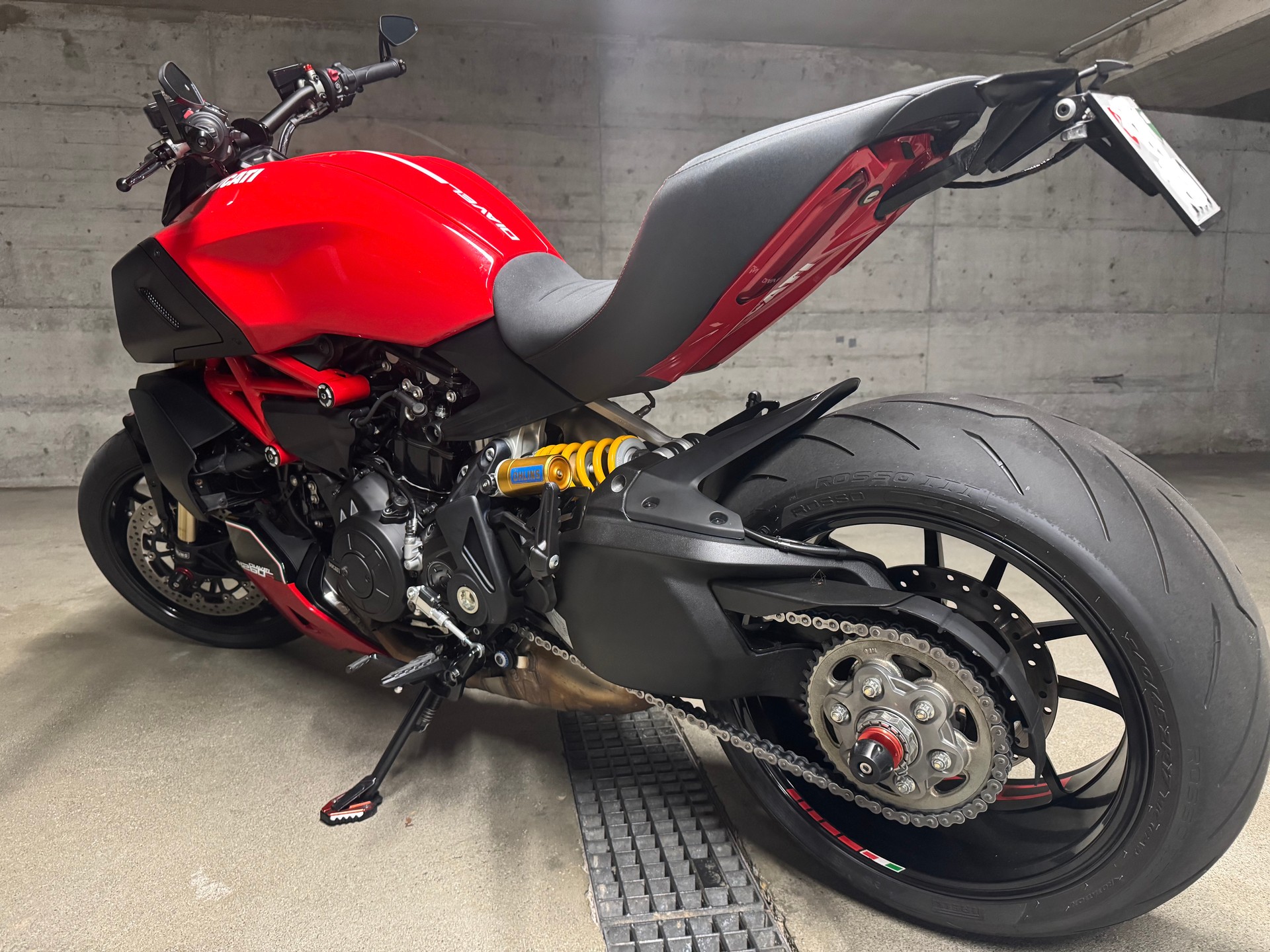 DUCATI Diavel 1260 S-image-1