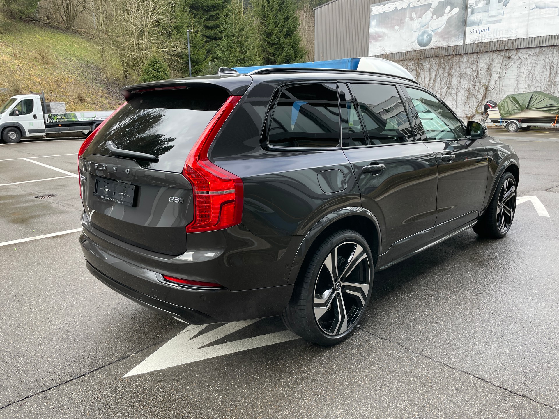 VOLVO XC90 B5 Diesel Mild Hybrid AWD Ultimate Dark Geartronic - 7 Sitzer-showroom-element-3