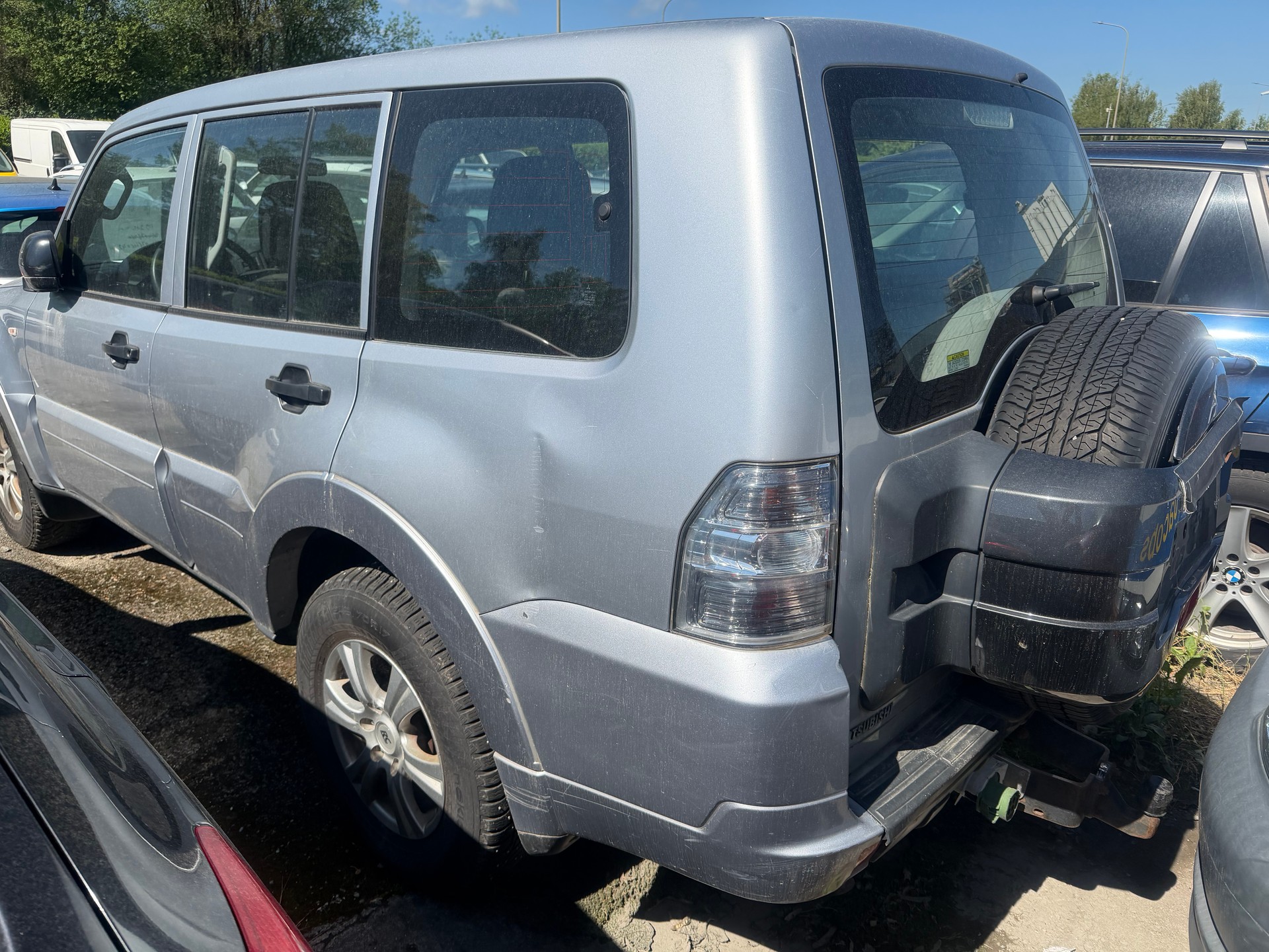 MITSUBISHI Pajero 3.2 DI-D 7 Plätze Professional Plus-image-2