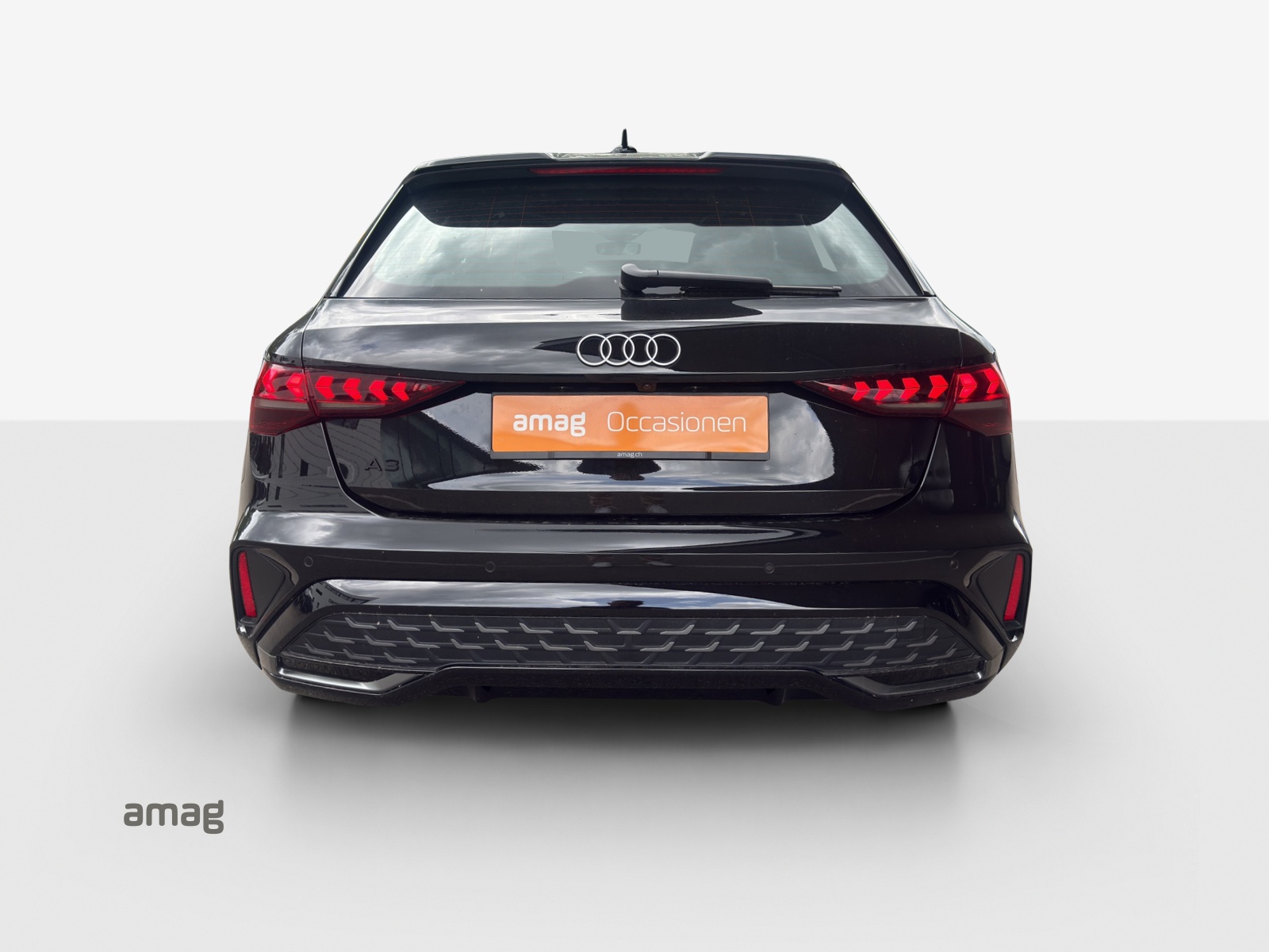 AUDI A3 Sportback 35 TFSI S line Attraction S-tronic-showroom-element-3