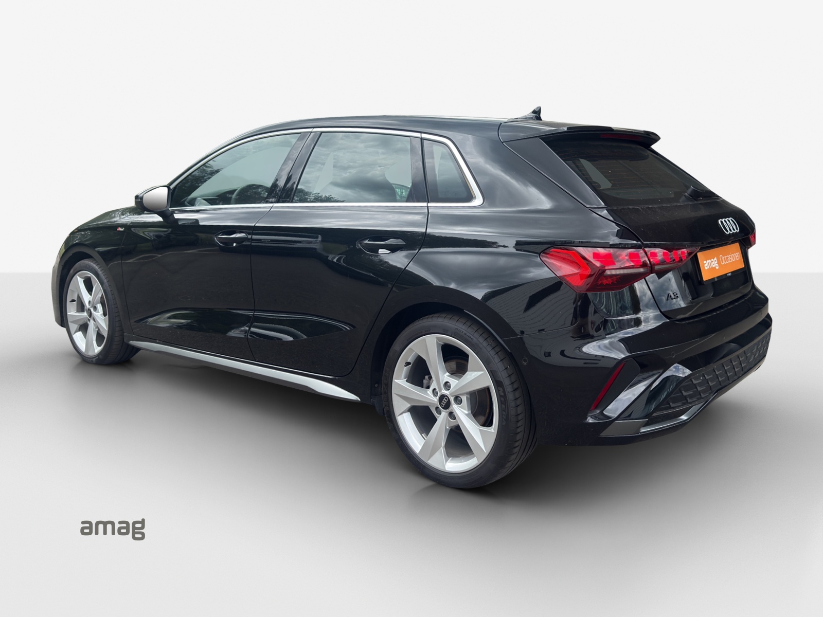 AUDI A3 Sportback 35 TFSI S line Attraction S-tronic-showroom-element-2