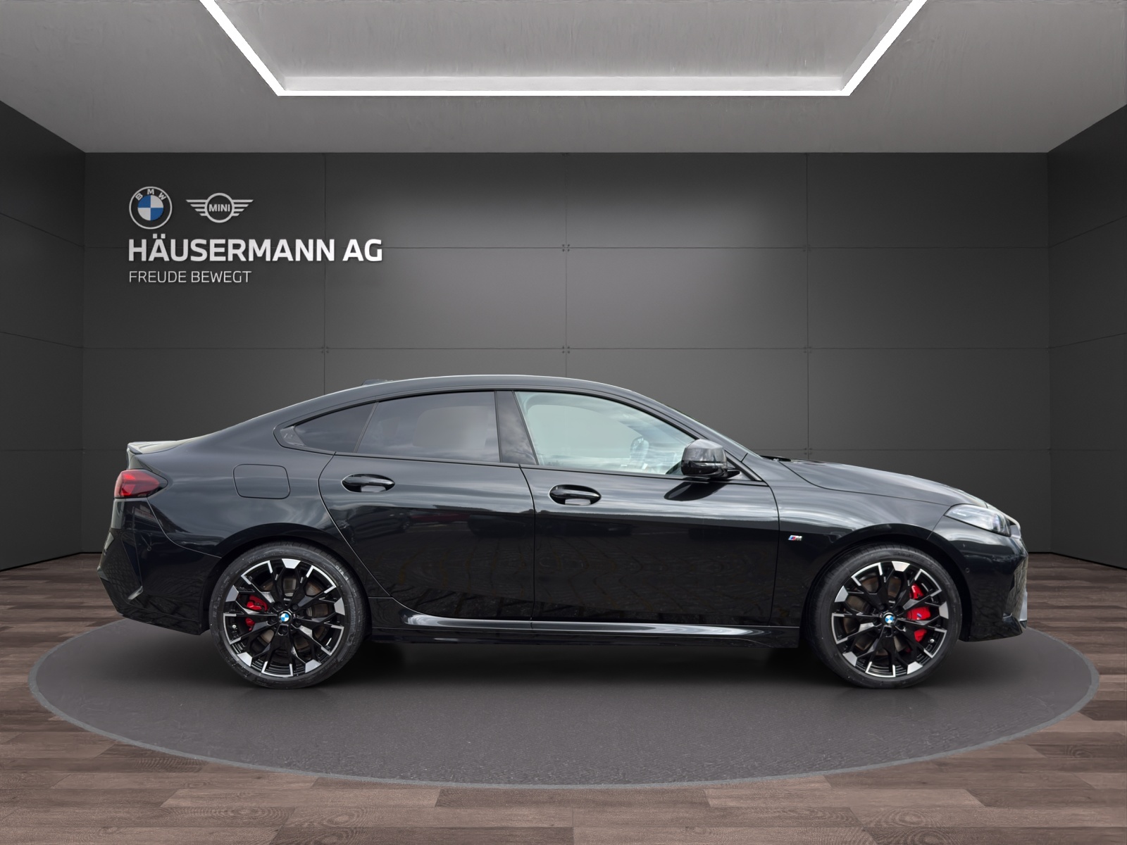 BMW M235i xDrive Gran Coupé M Sportpaket Pro-showroom-element-3