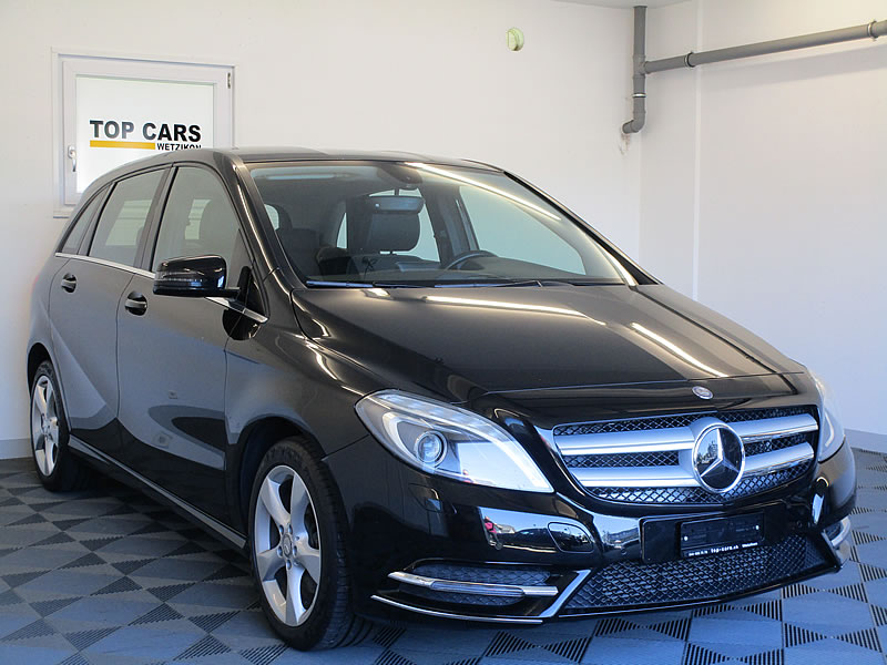 MERCEDES-BENZ B 200 7G-DCT-showroom-element-3