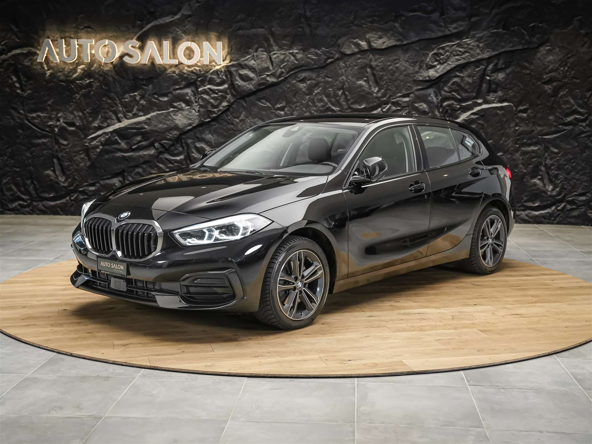 BMW 118i Sport Line Steptronic *CH-Auto*Harman/Kardon*Lenkradheizung*ACC*