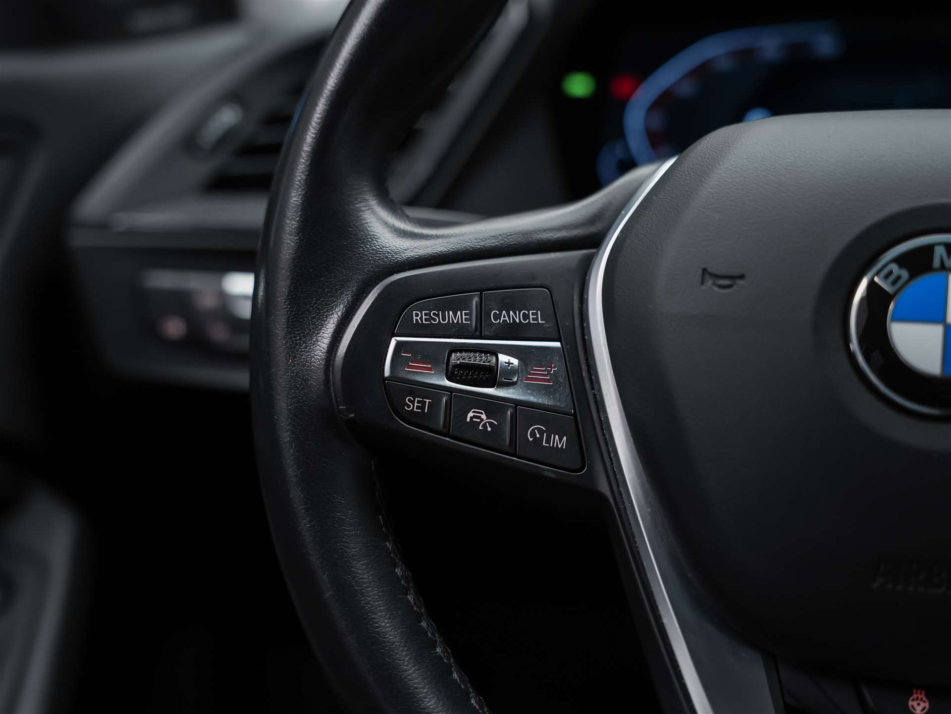 BMW 118i Sport Line Steptronic *CH-Auto*Harman/Kardon*Lenkradheizung*ACC*-image-26
