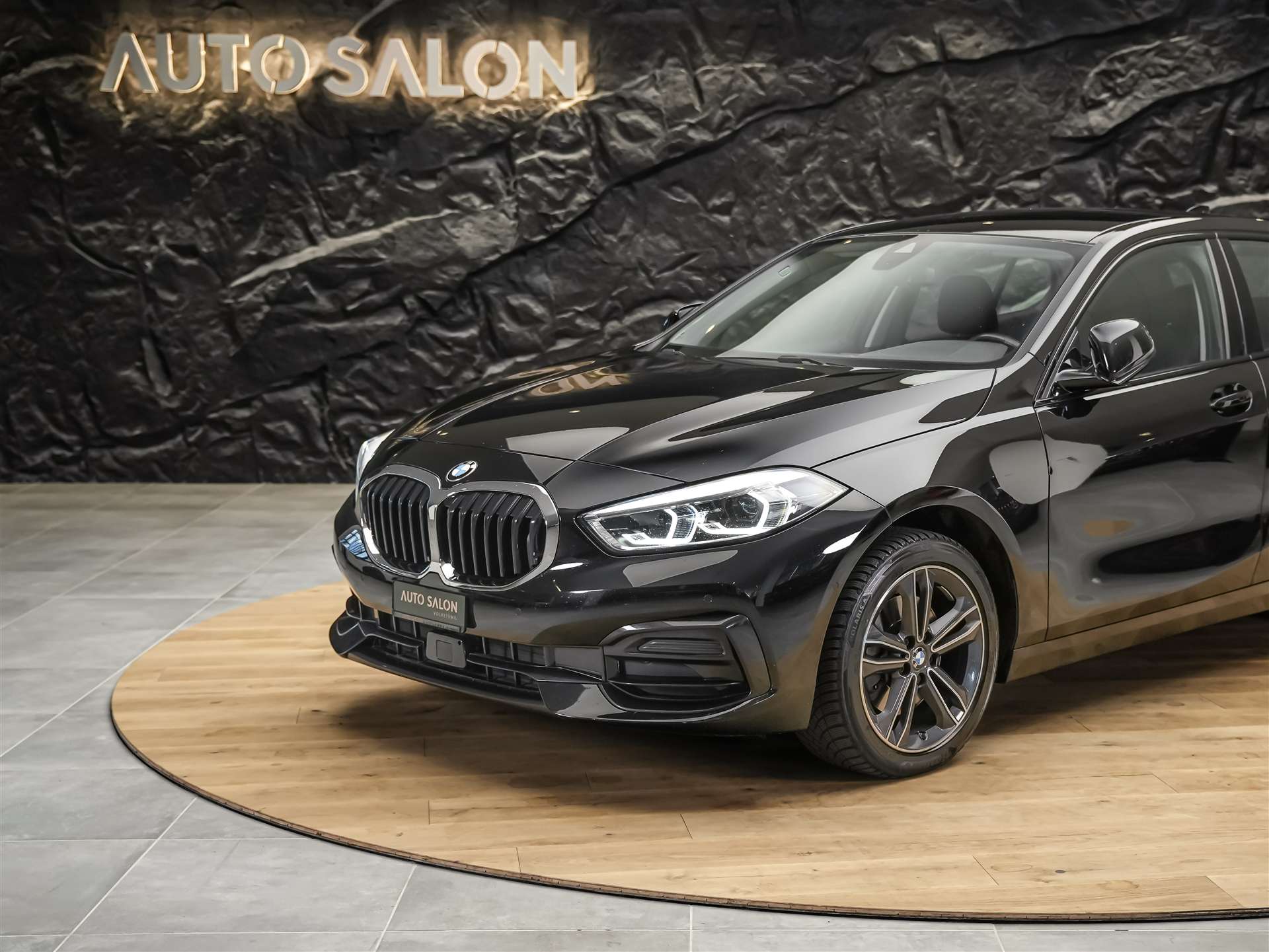 BMW 118i Sport Line Steptronic *CH-Auto*Harman/Kardon*Lenkradheizung*ACC*-image-12