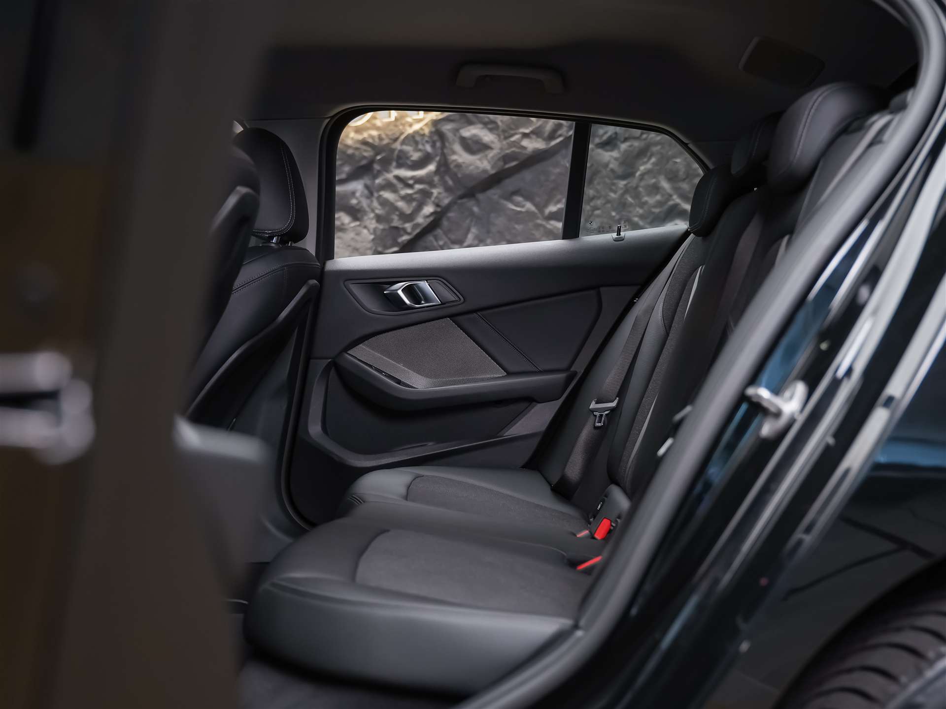 BMW 118i Sport Line Steptronic *CH-Auto*Harman/Kardon*Lenkradheizung*ACC*-image-11