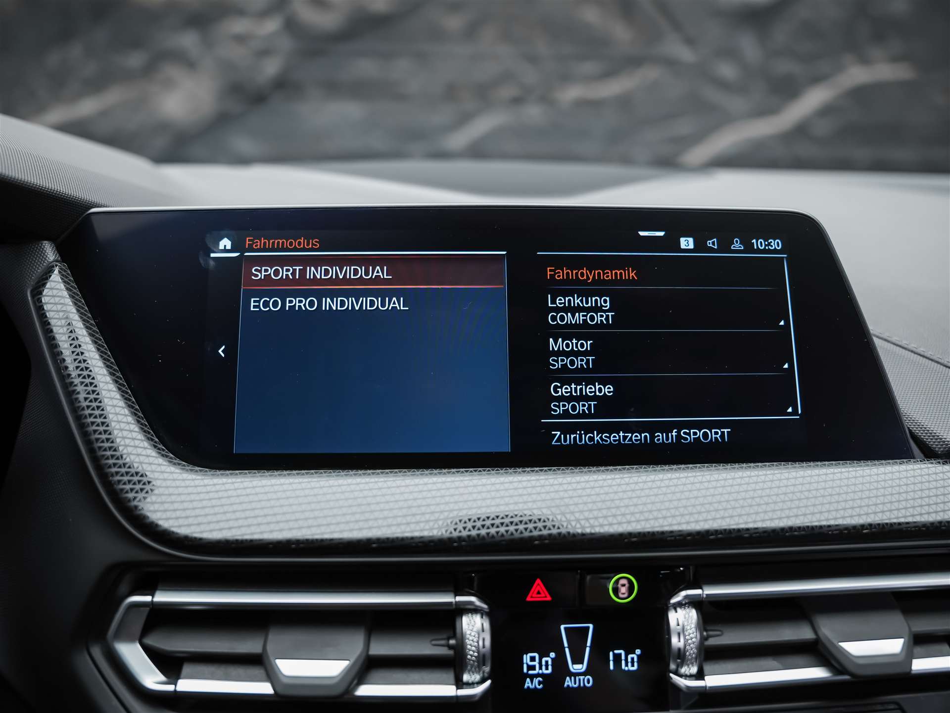 BMW 118i Sport Line Steptronic *CH-Auto*Harman/Kardon*Lenkradheizung*ACC*-image-32