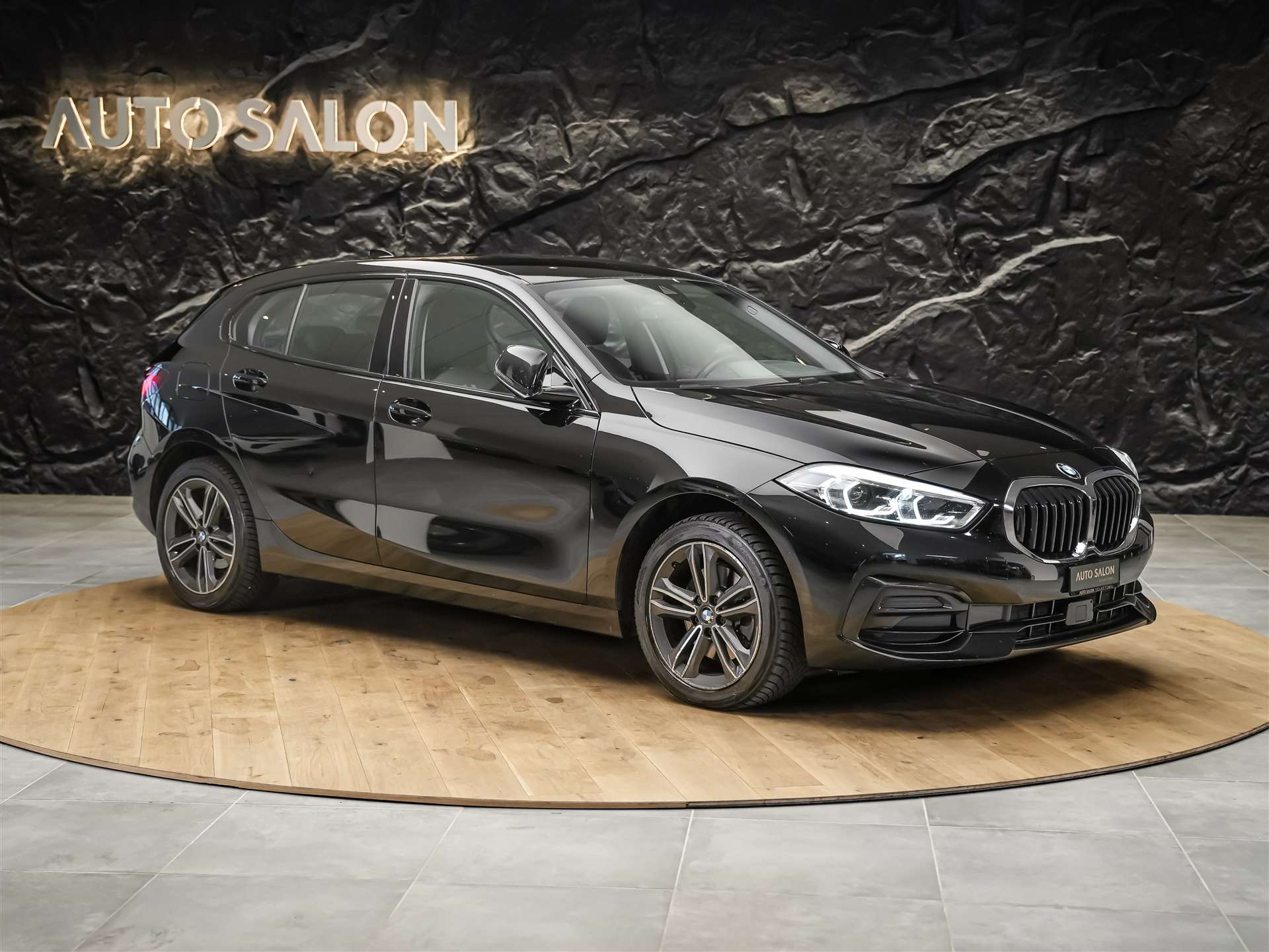 BMW 118i Sport Line Steptronic *CH-Auto*Harman/Kardon*Lenkradheizung*ACC*-image-6