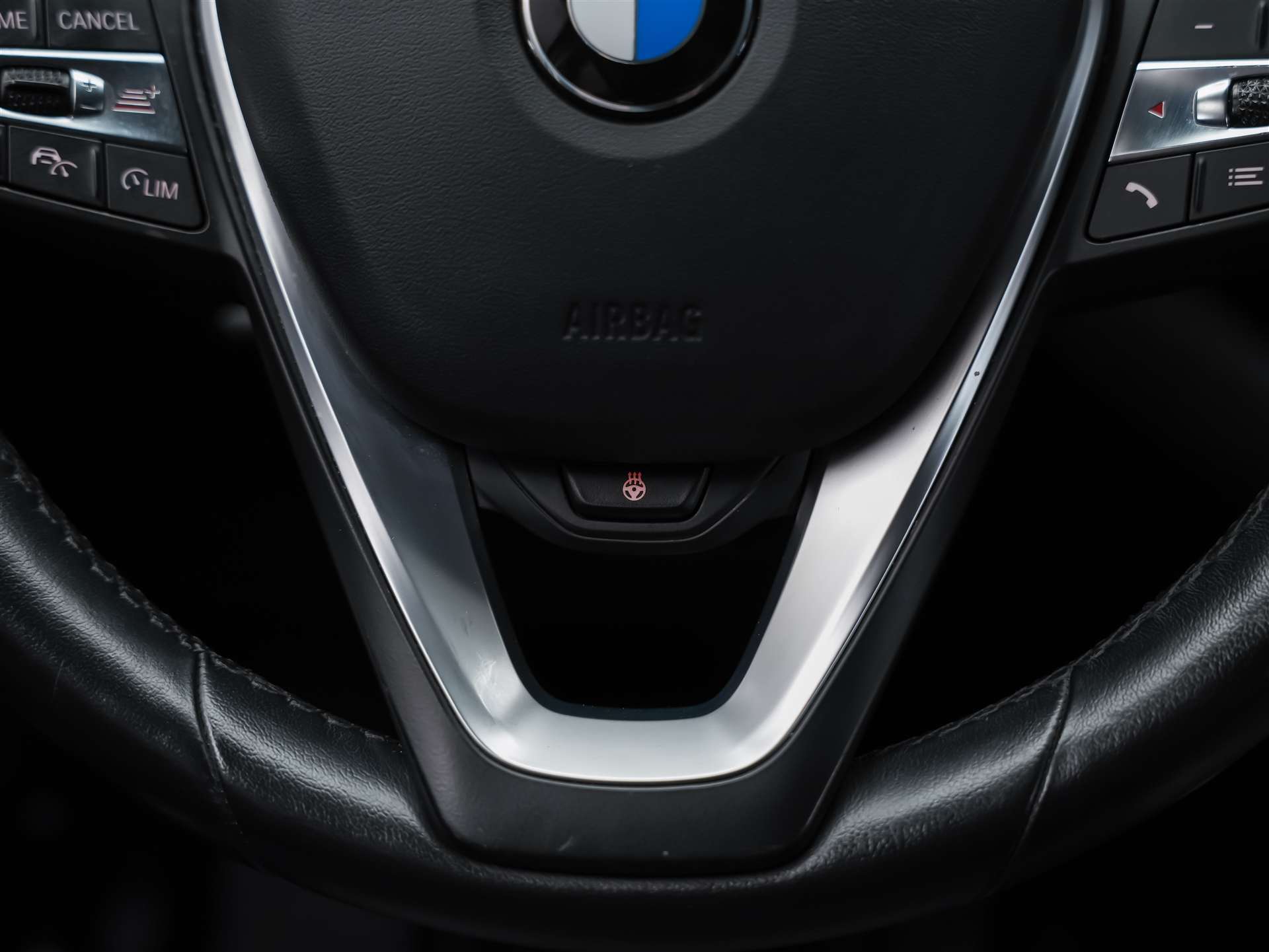 BMW 118i Sport Line Steptronic *CH-Auto*Harman/Kardon*Lenkradheizung*ACC*-image-28