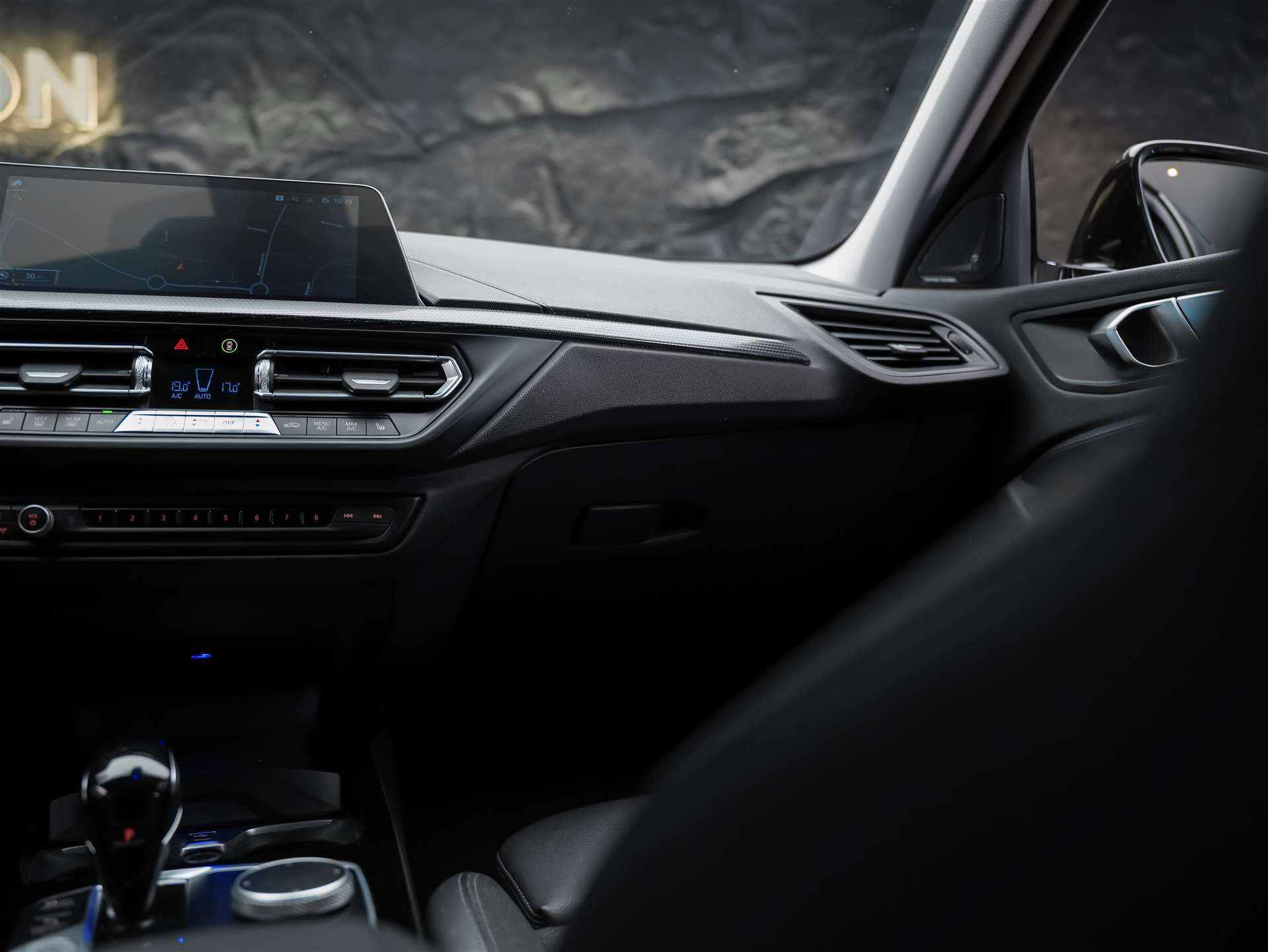 BMW 118i Sport Line Steptronic *CH-Auto*Harman/Kardon*Lenkradheizung*ACC*-image-19