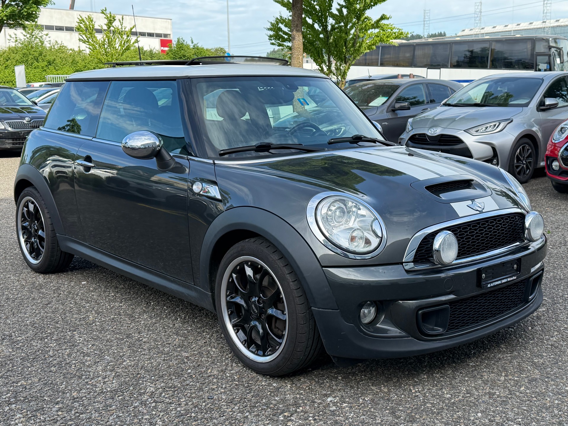 MINI Cooper S Steptronic-showroom-element-2