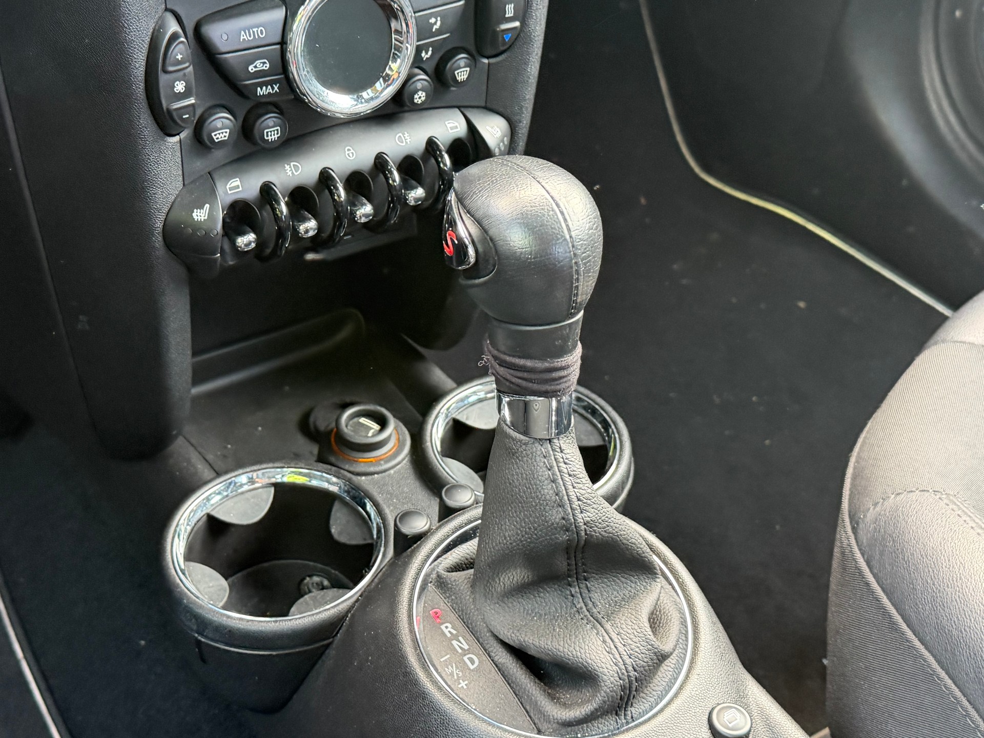 MINI Cooper S Steptronic-image-12