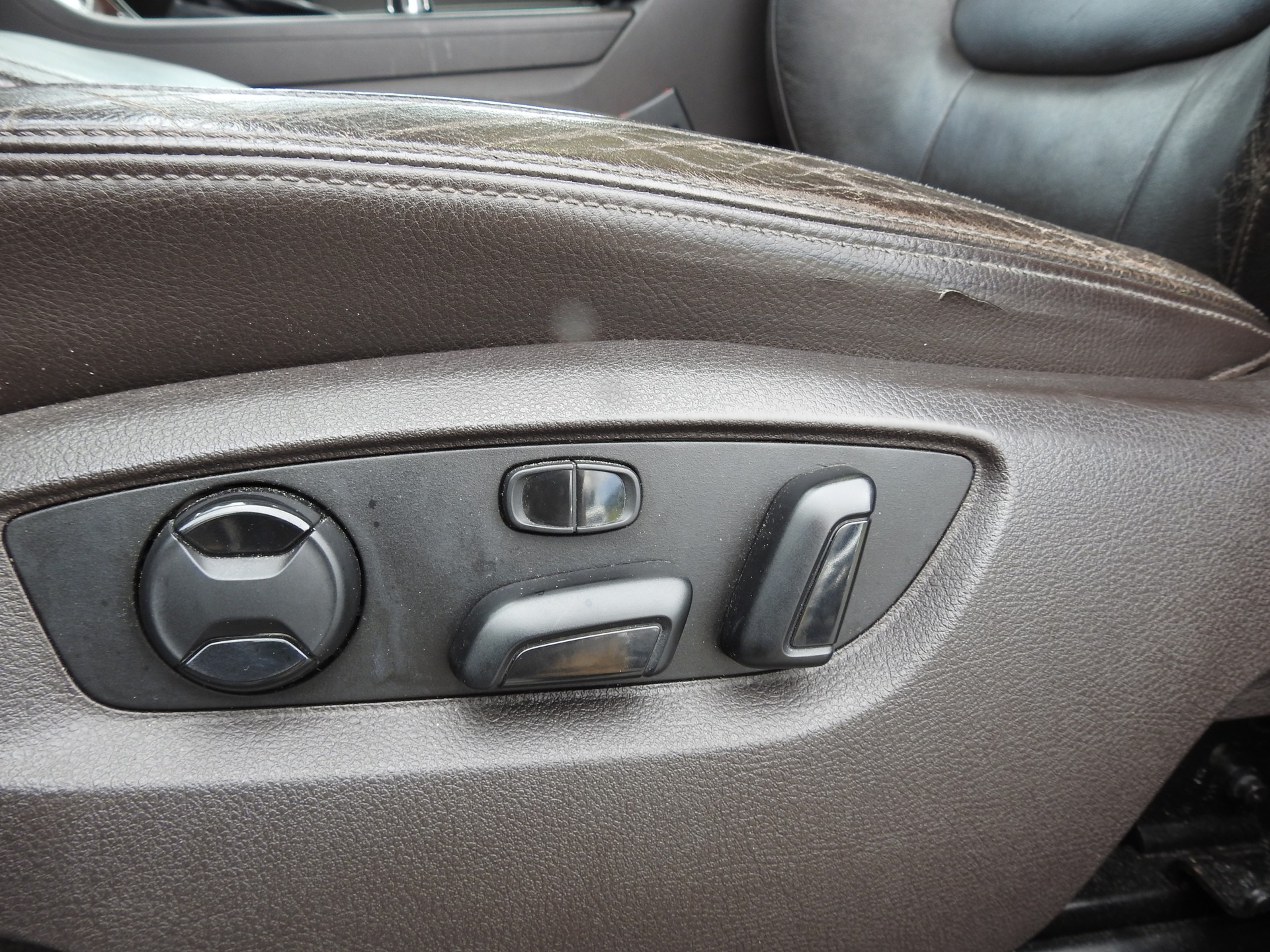 VW Touareg 3.0 TDI BlueMotion Technology Tiptronic-image-13