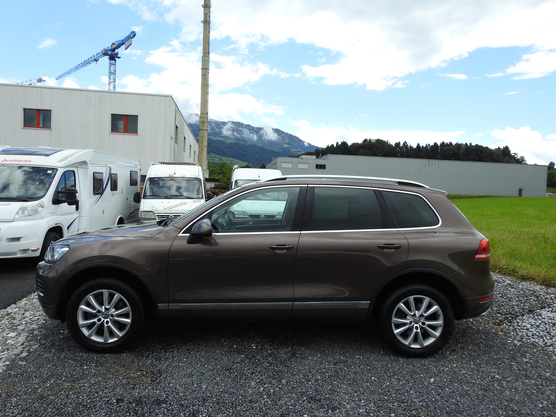 VW Touareg 3.0 TDI BlueMotion Technology Tiptronic-image-2