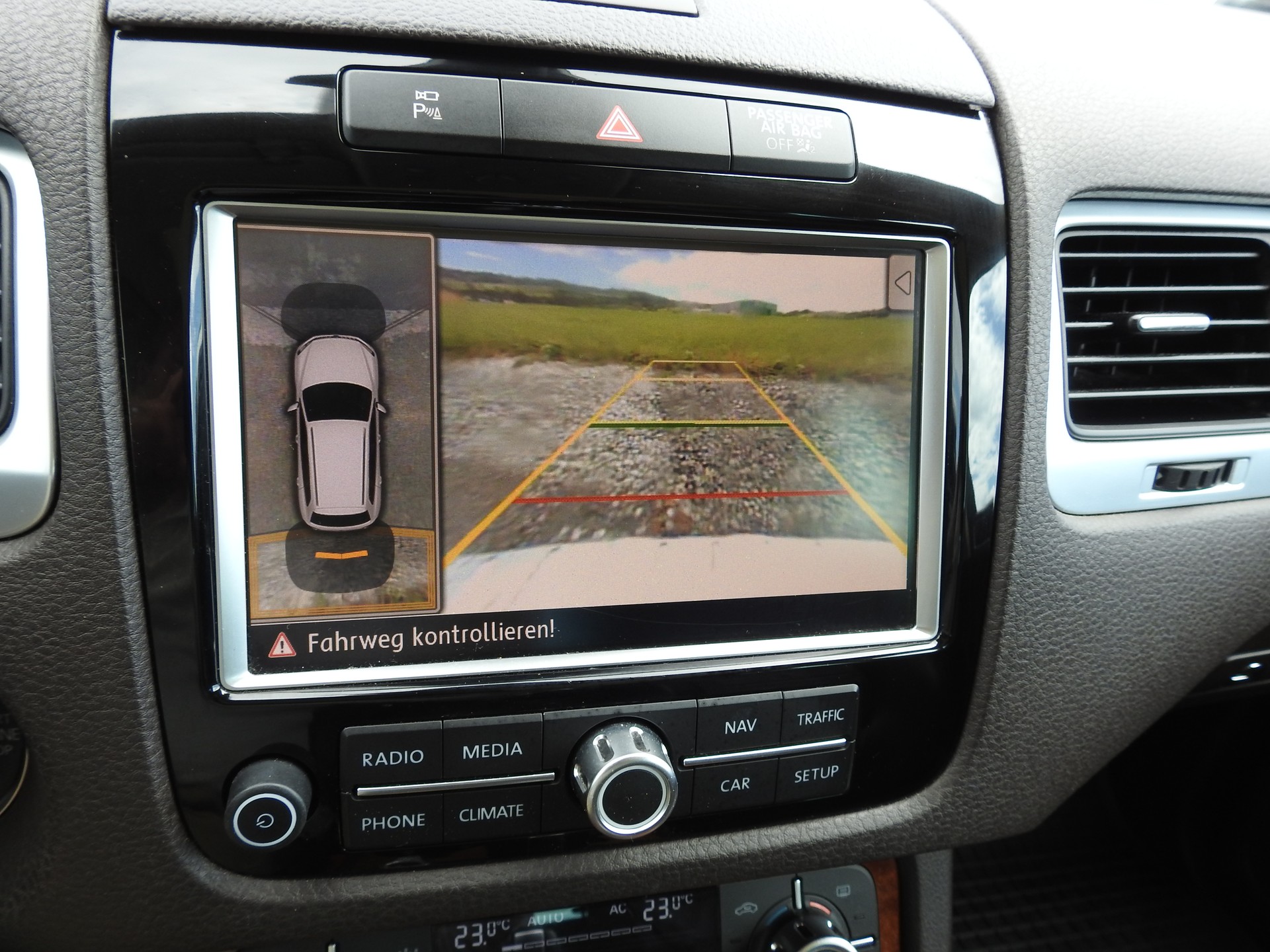 VW Touareg 3.0 TDI BlueMotion Technology Tiptronic-image-19