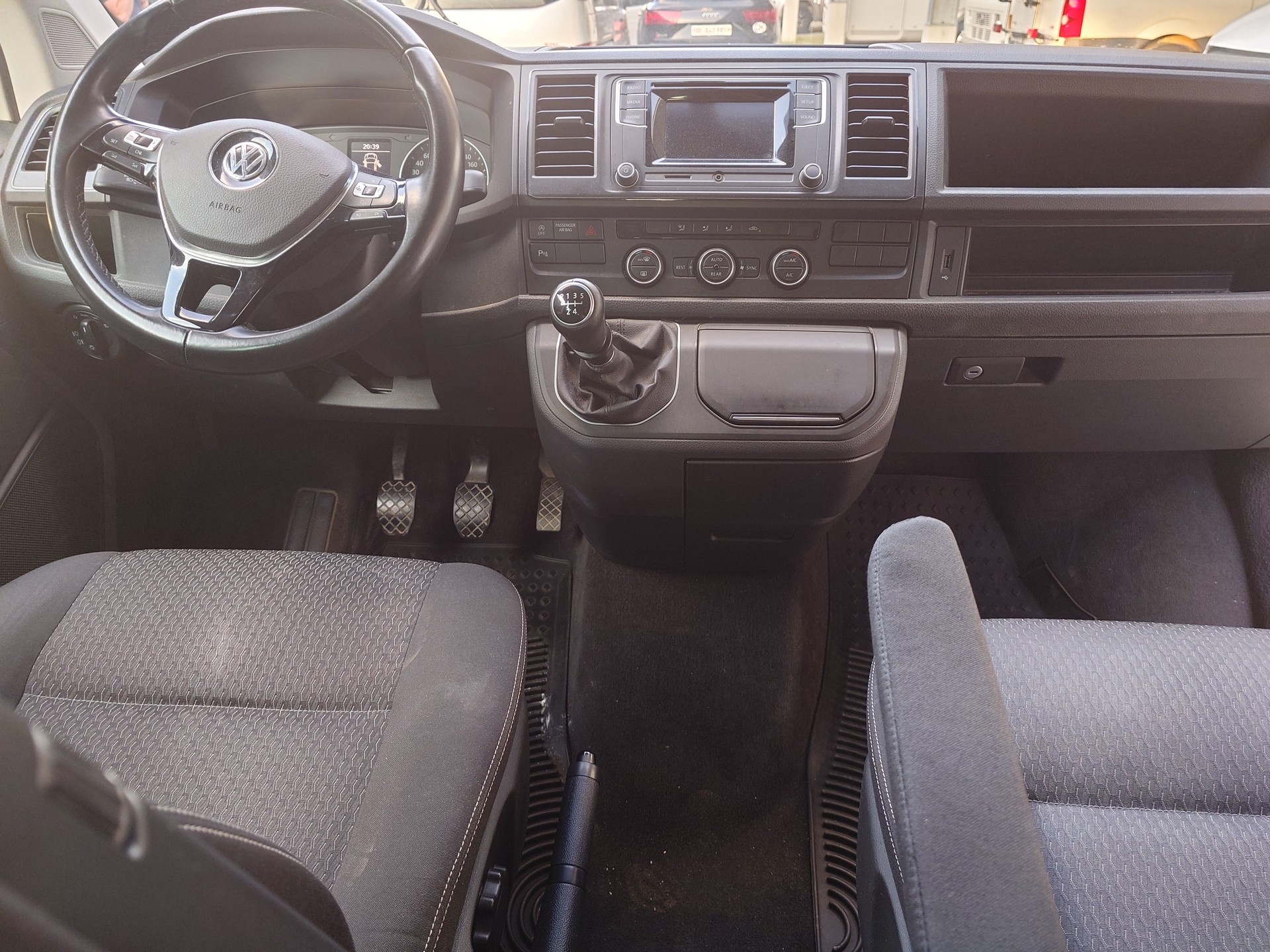 VW T6 Multivan 2.0 TDI Trendline Liberty-image-10