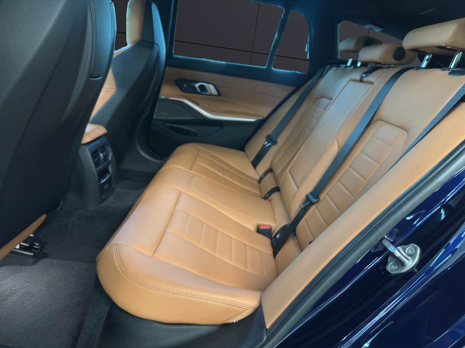BMW M340i xDrive Touring-image-11
