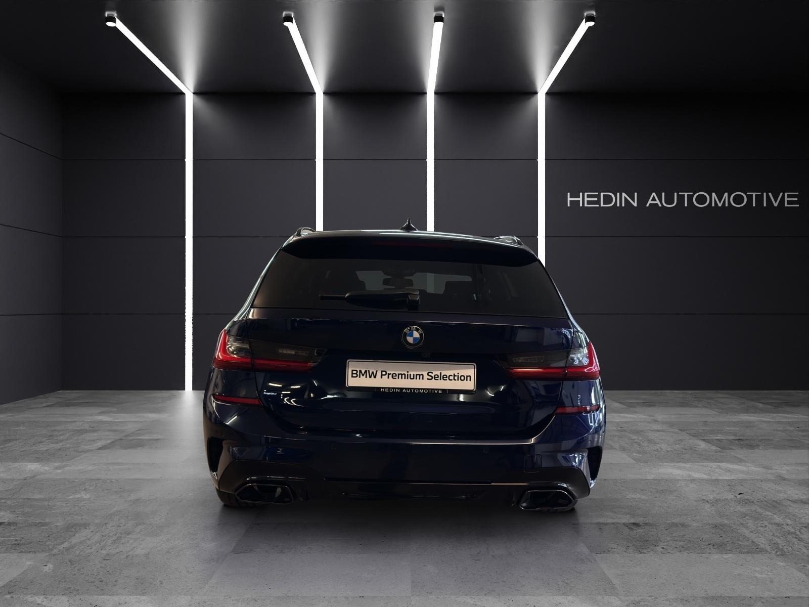 BMW M340i xDrive Touring-showroom-element-3