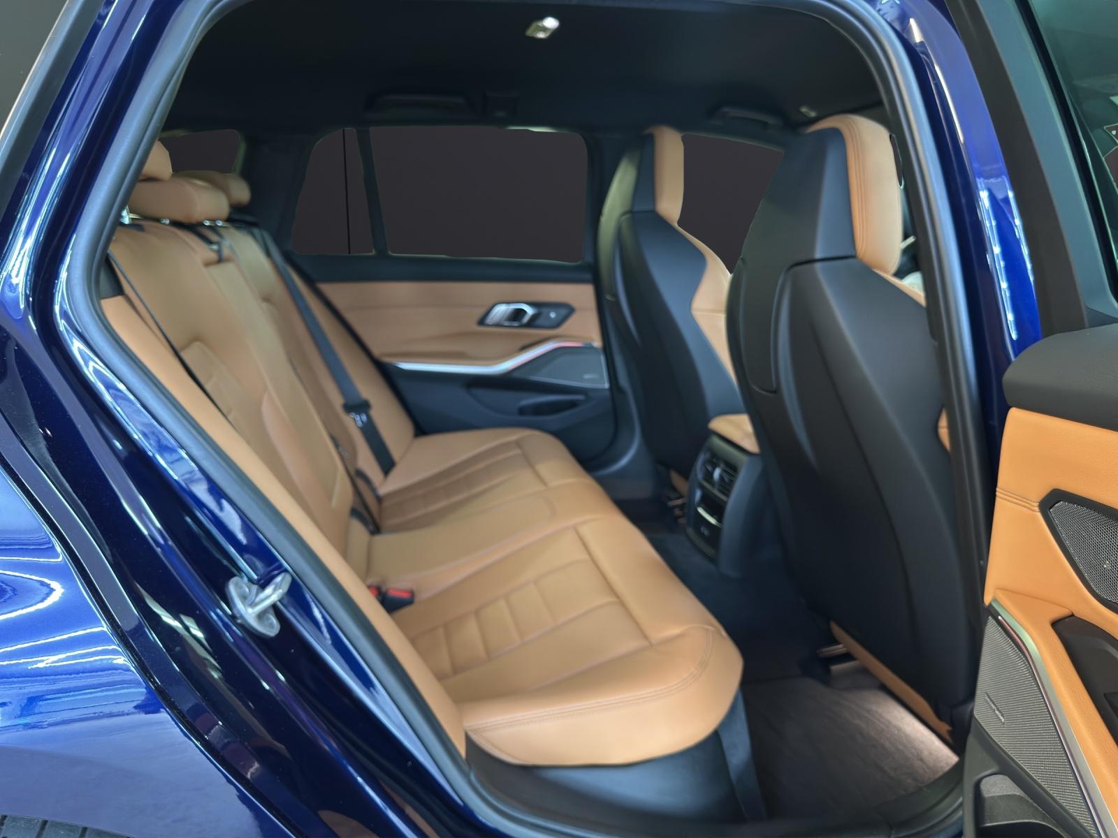 BMW M340i xDrive Touring-image-13