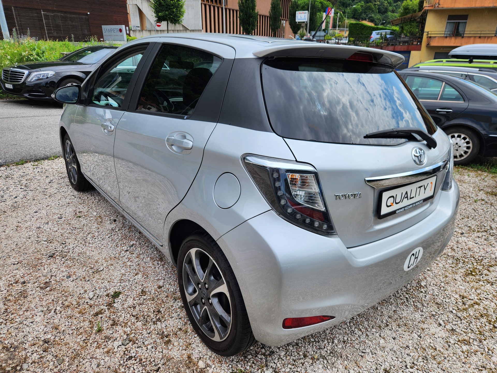 TOYOTA Yaris 1.33 Style-image-7