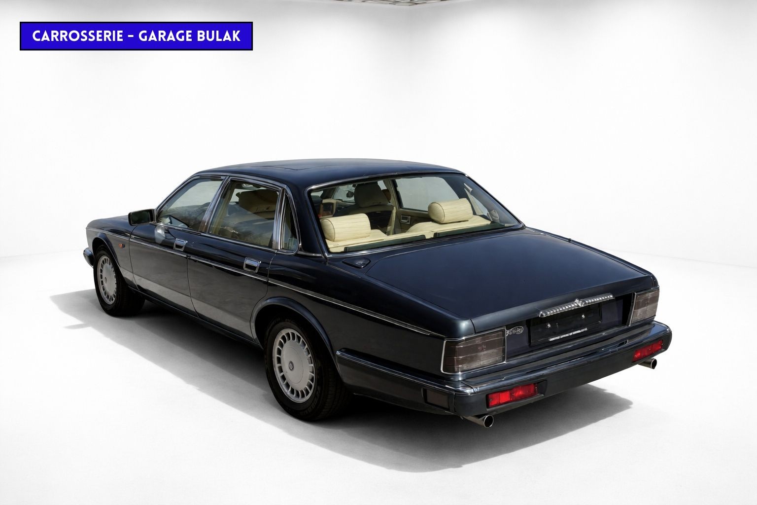 DAIMLER 4.0 Six-image-5