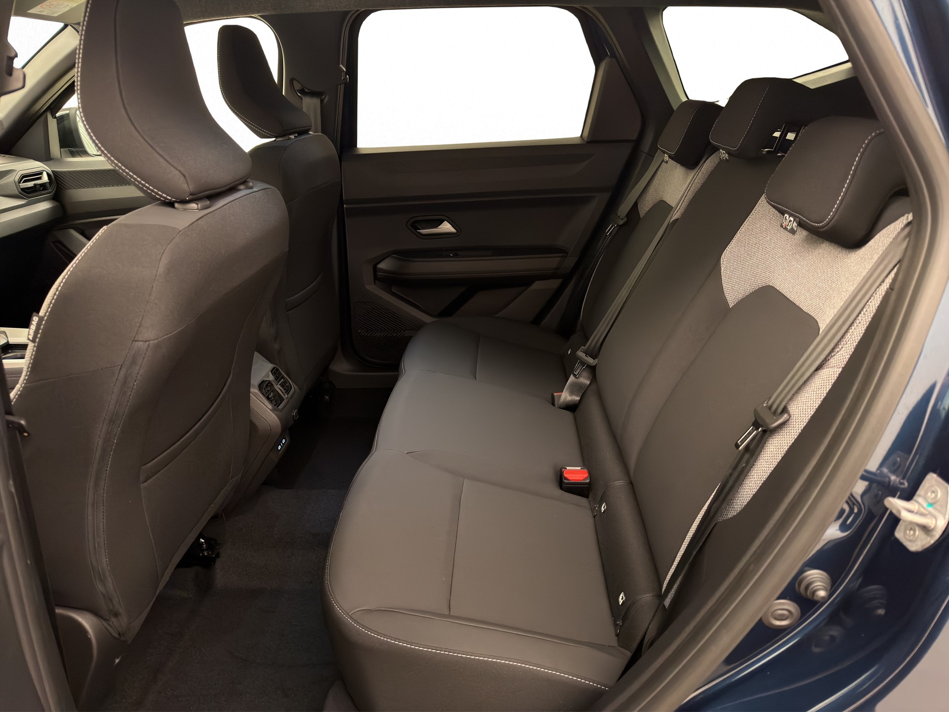 DACIA Bigster 1.2 Hybrid Journey 4WD-image-11