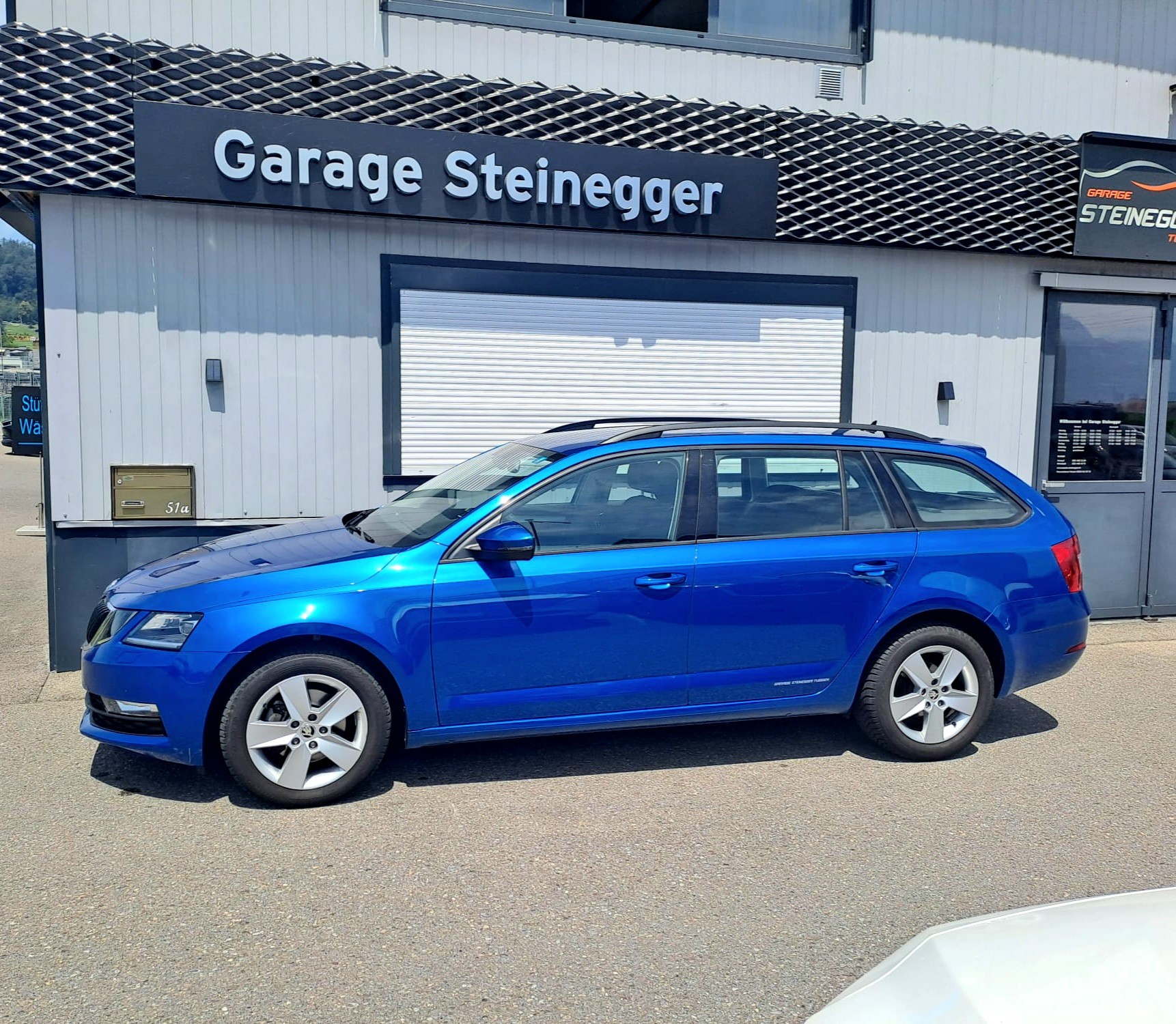 SKODA Octavia Combi 2.0 TDI Style DSG-image-4