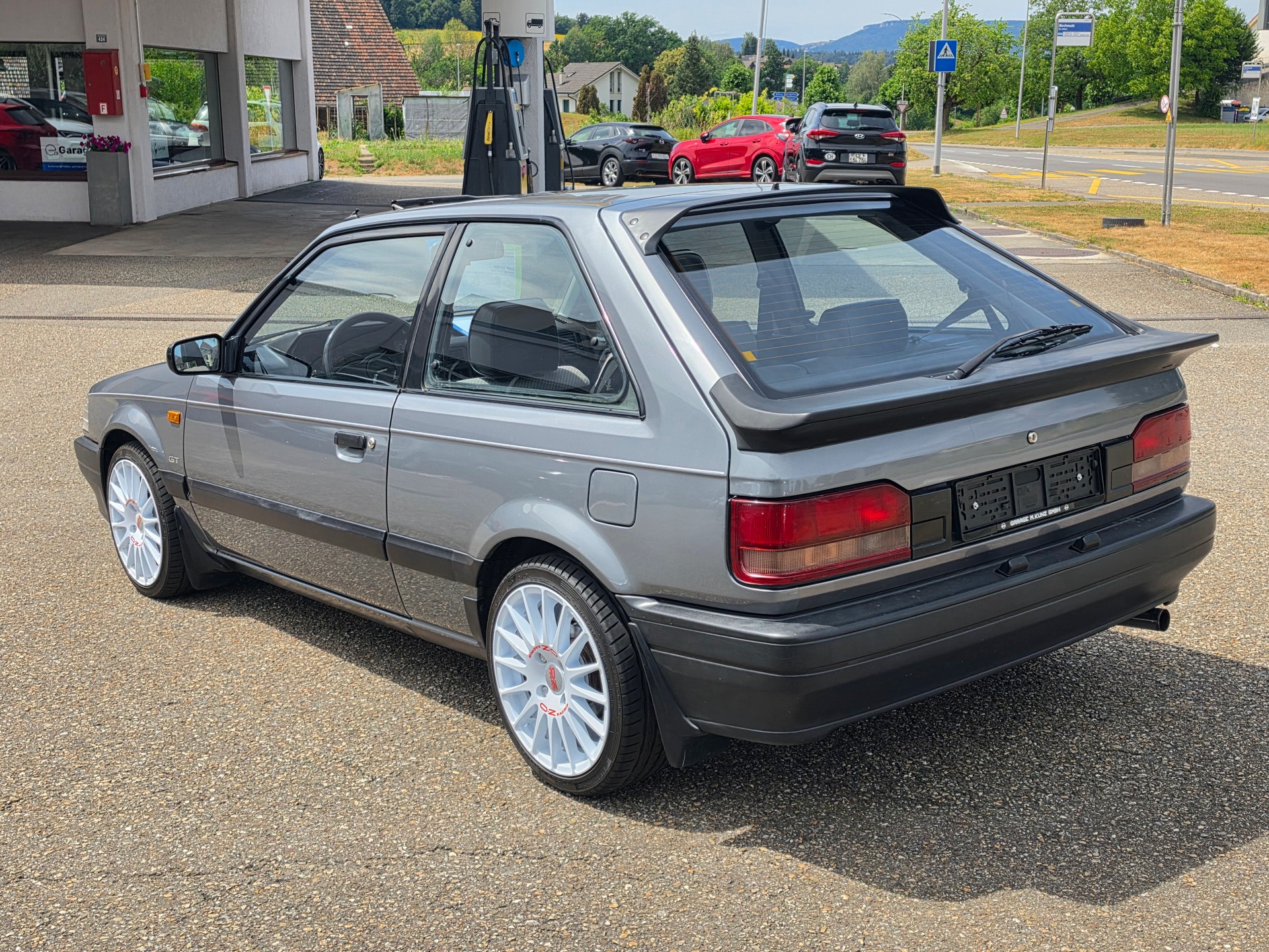 MAZDA 323 1.6i GT Turbo-showroom-element-2
