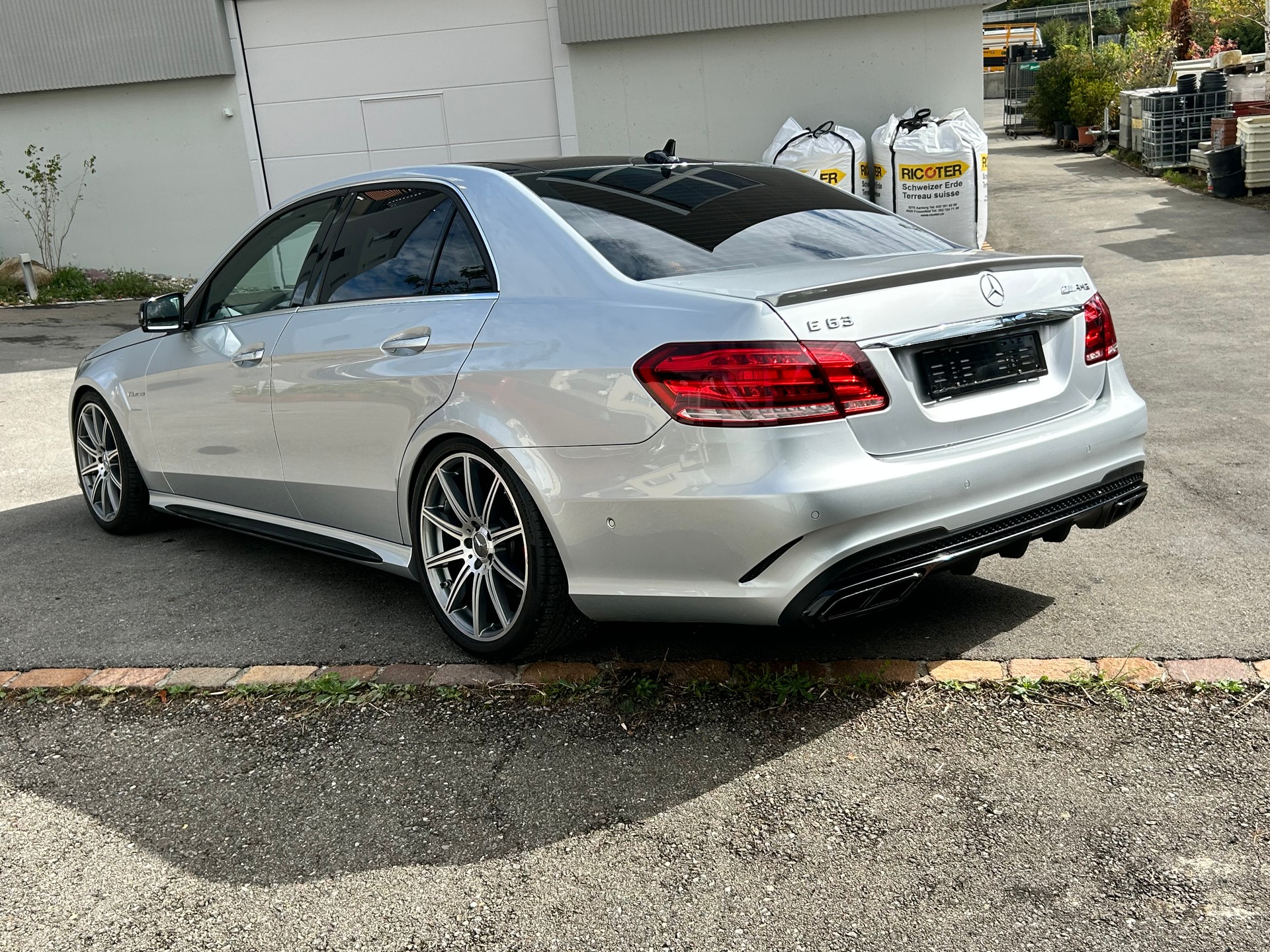 MERCEDES-BENZ E 63 V8 S AMG 4matic-image-2