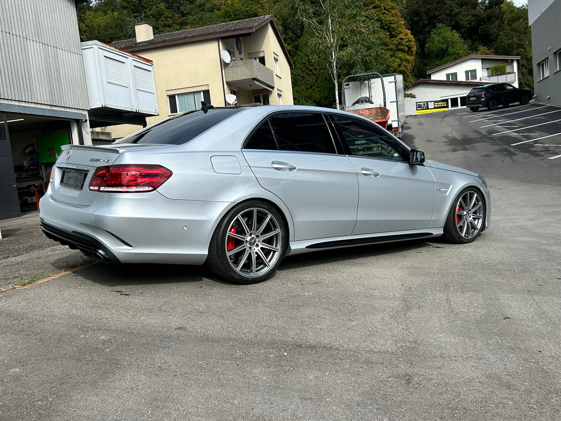 MERCEDES-BENZ E 63 V8 S AMG 4matic-image-1