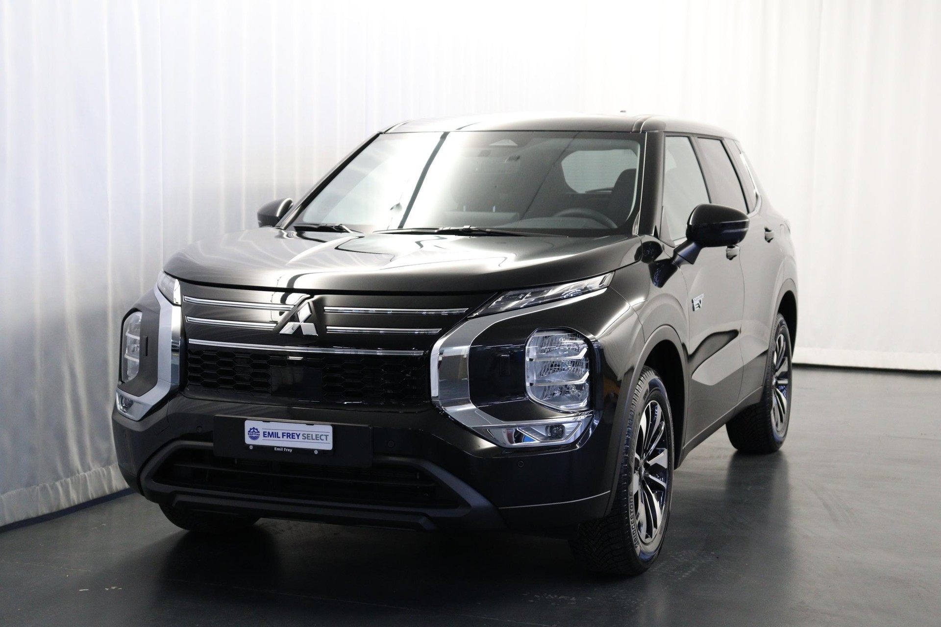 MITSUBISHI Outlander 2.4 PHEV Invite 4x4