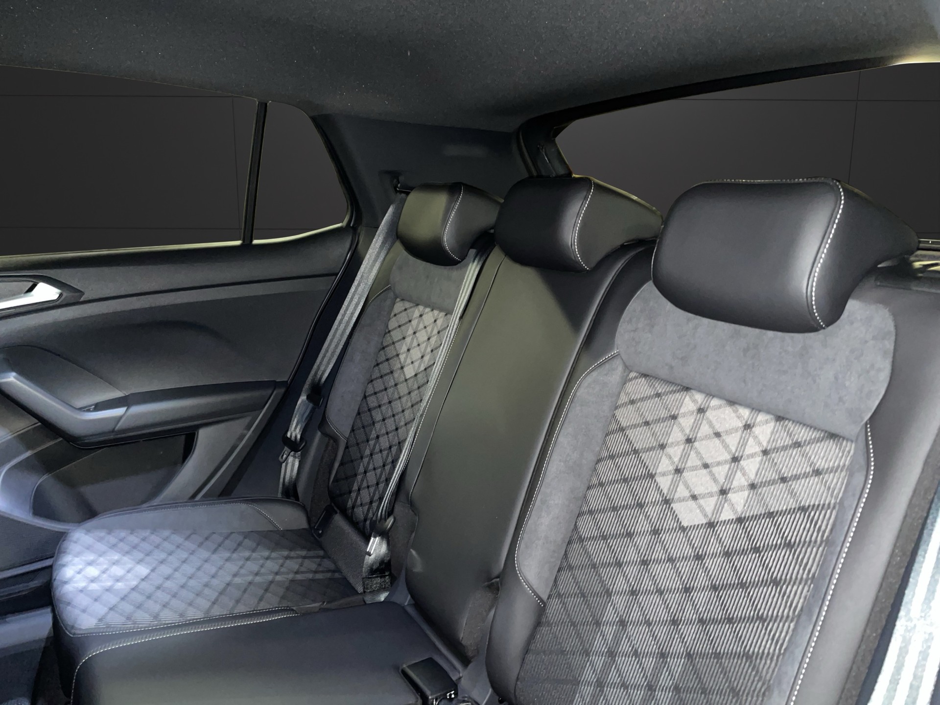 VW T-Cross 1.5 TSI EVO ACT R-Line DSG-image-11