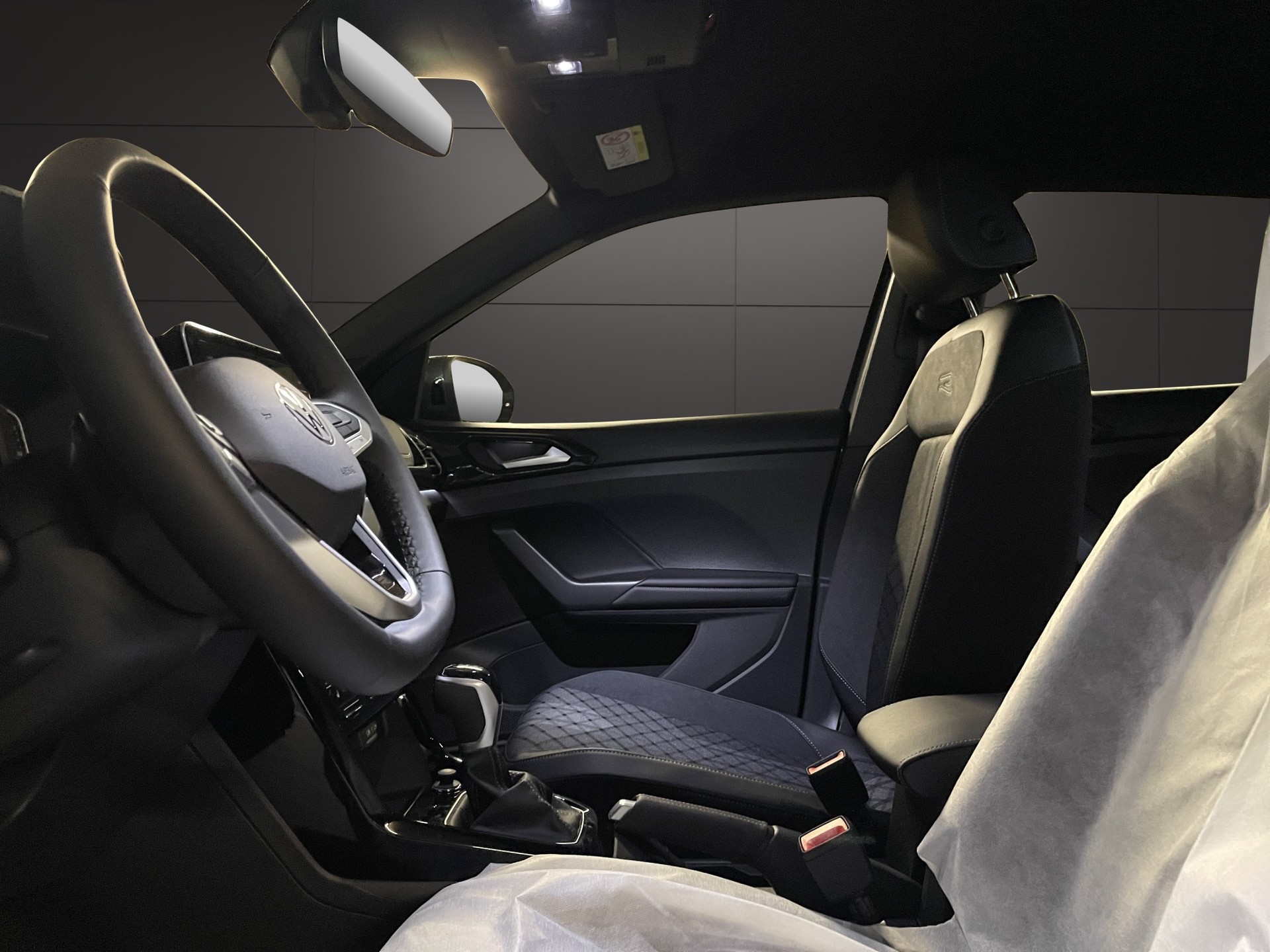 VW T-Cross 1.5 TSI EVO ACT R-Line DSG-image-8