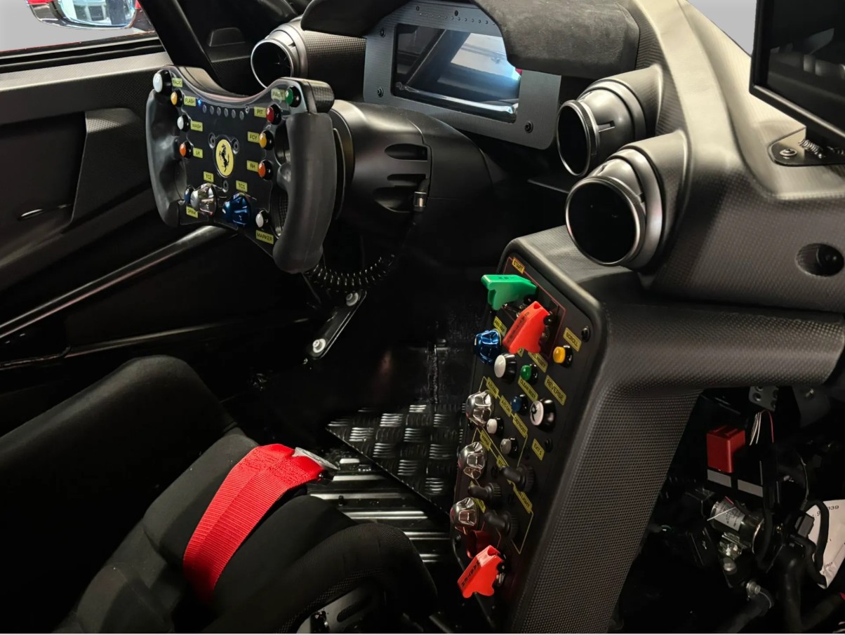 FERRARI 296 Challenge-image-10